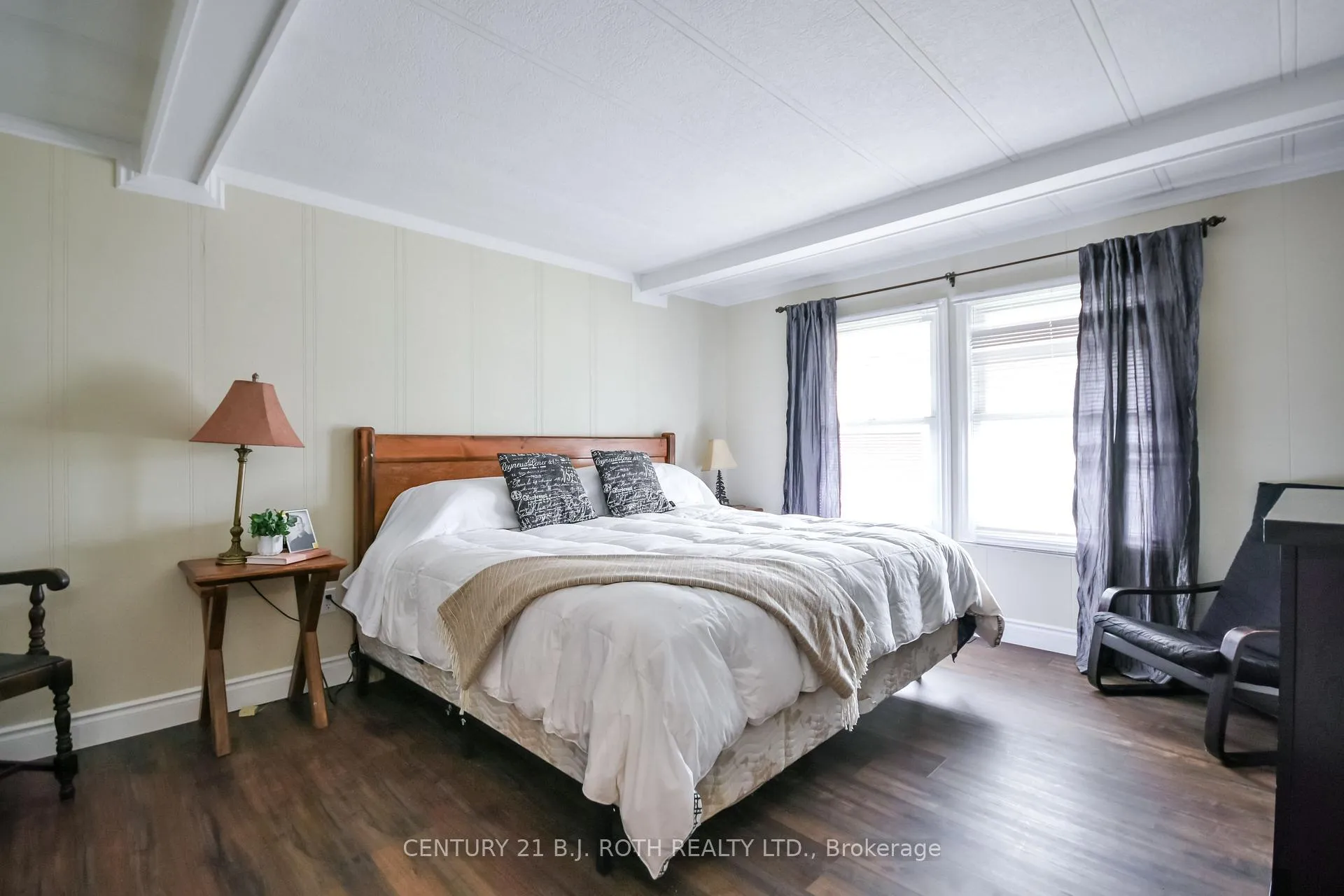 Photo 15 of 101 Linden Lane, Innisfil, Rural Innisfil — HOMEH