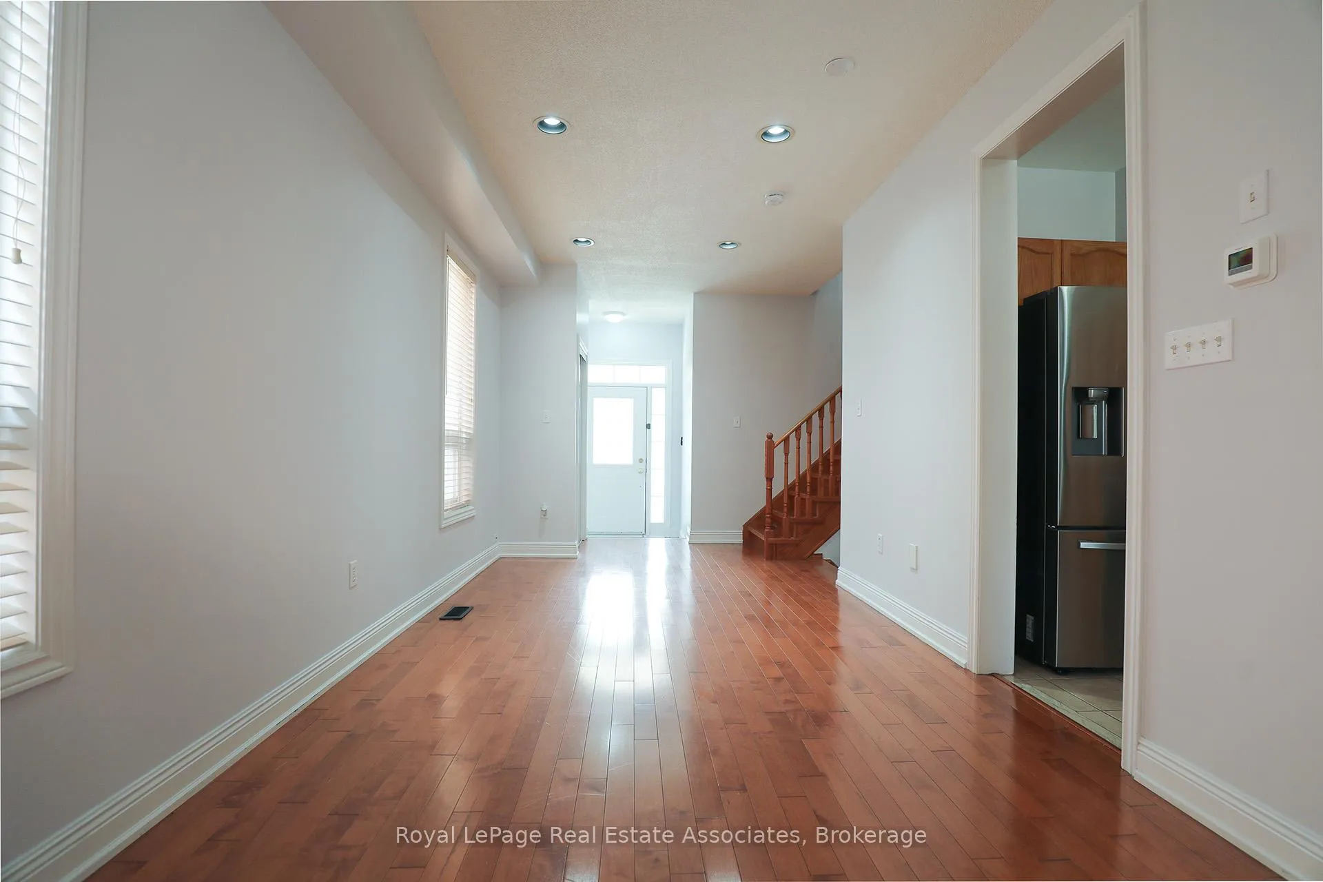 Photo 7 of 124 Nathaniel Crescent, Brampton, Bram West — HOMEH