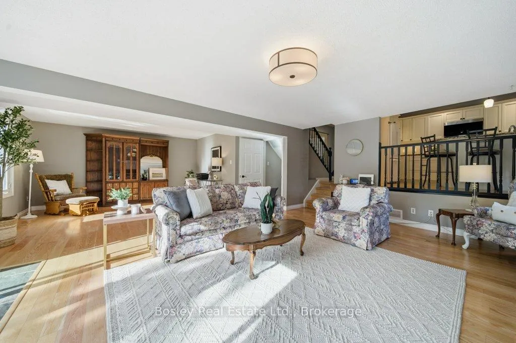 Photo 23 of 44 Windermere Court, Kitchener, Forest Heights — HOMEH