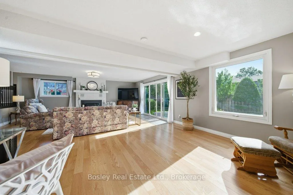 Photo 26 of 44 Windermere Court, Kitchener, Forest Heights — HOMEH