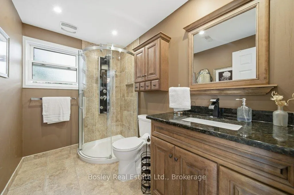 Photo 27 of 44 Windermere Court, Kitchener, Forest Heights — HOMEH