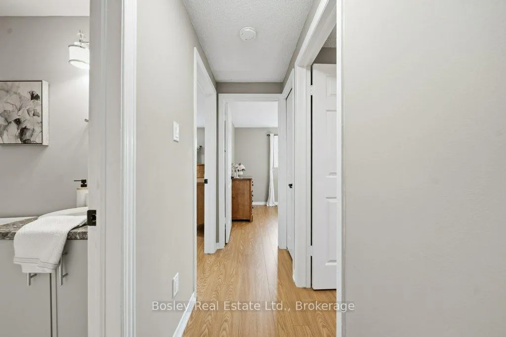 Photo 29 of 44 Windermere Court, Kitchener, Forest Heights — HOMEH