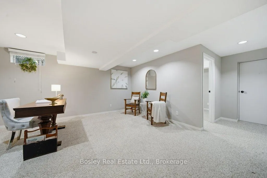 Photo 41 of 44 Windermere Court, Kitchener, Forest Heights — HOMEH