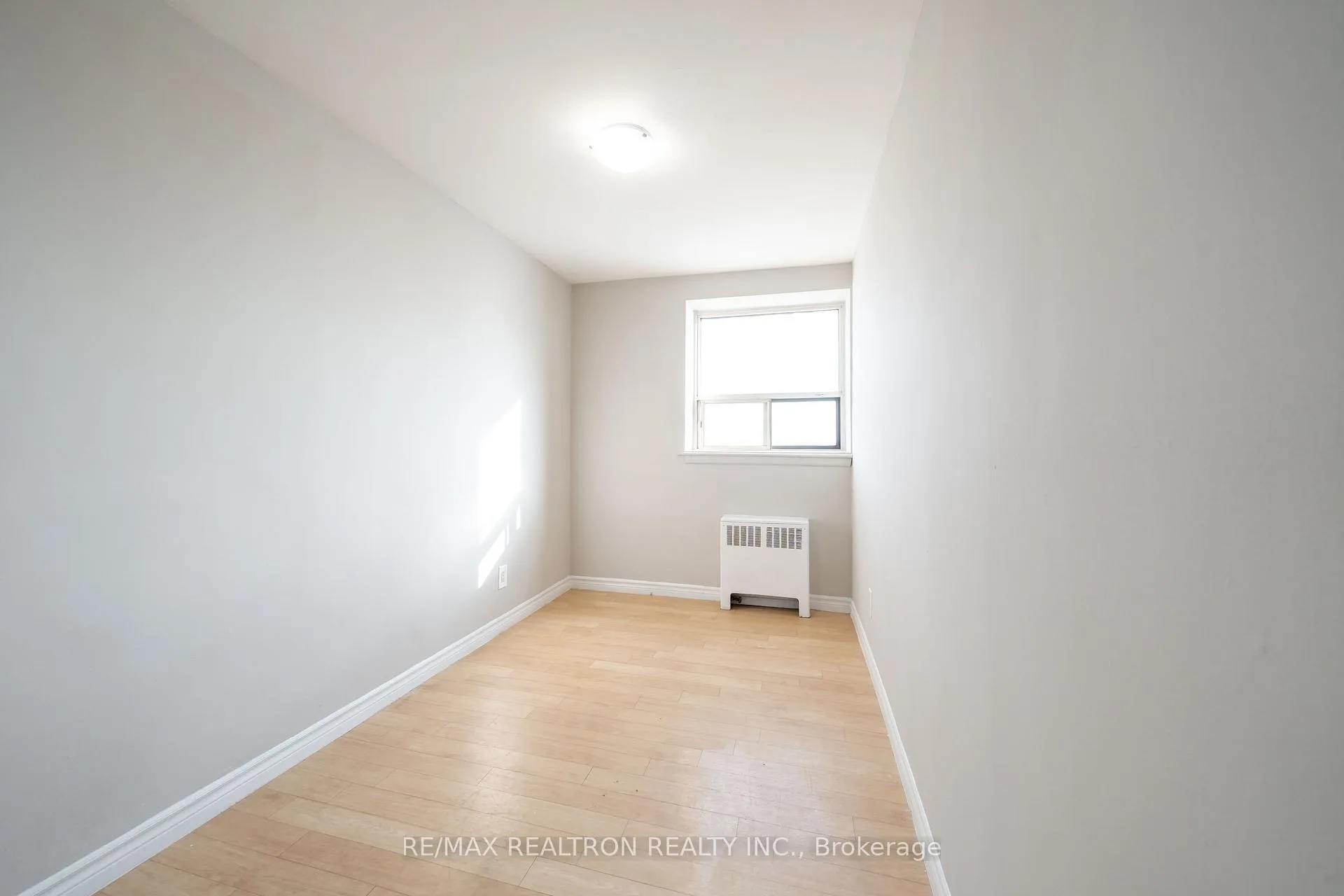 Photo 4 of Unit 432D, 468 Ottawa Street, Hamilton, Corktown — HOMEH
