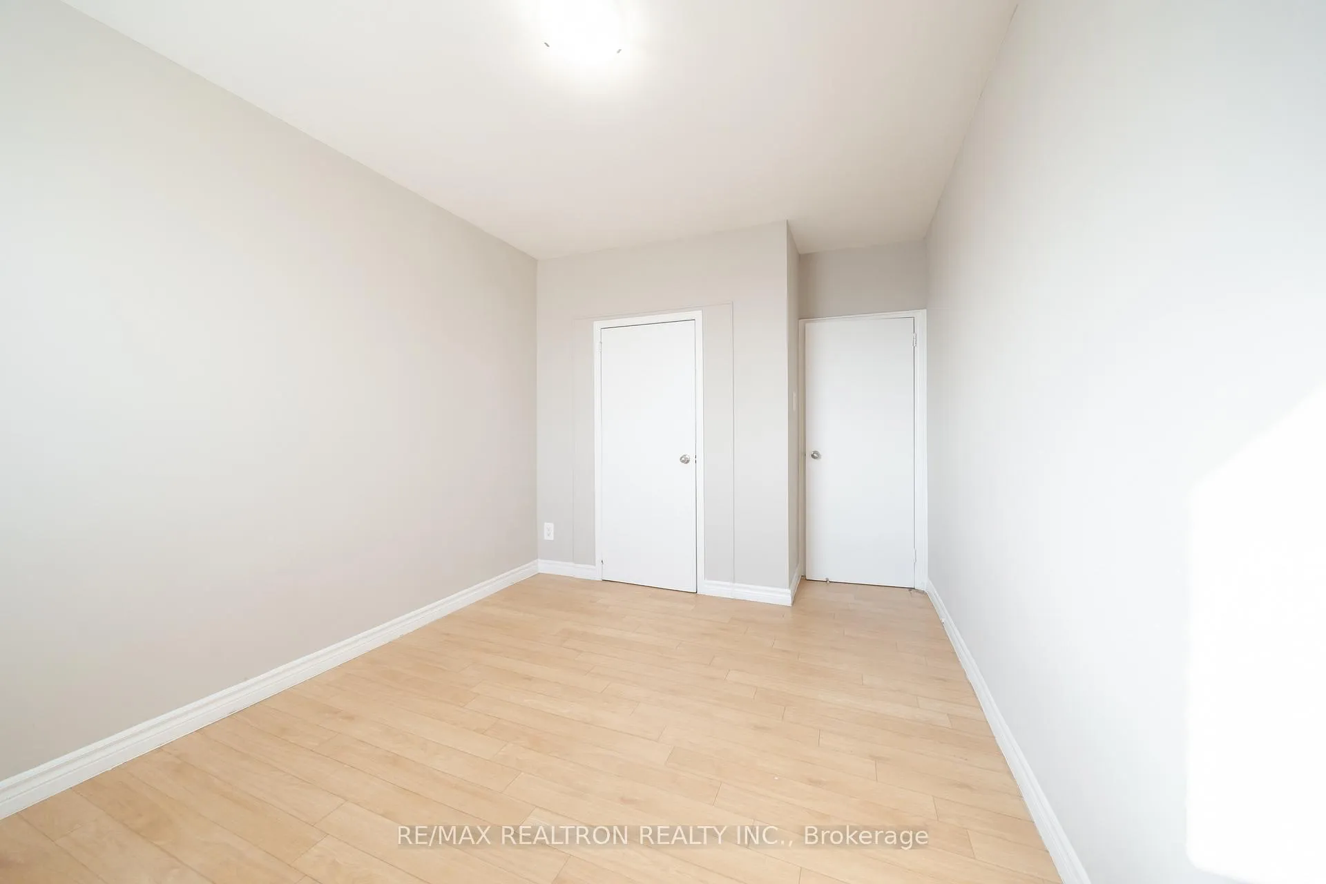 Photo 5 of Unit 432D, 468 Ottawa Street, Hamilton, Corktown — HOMEH