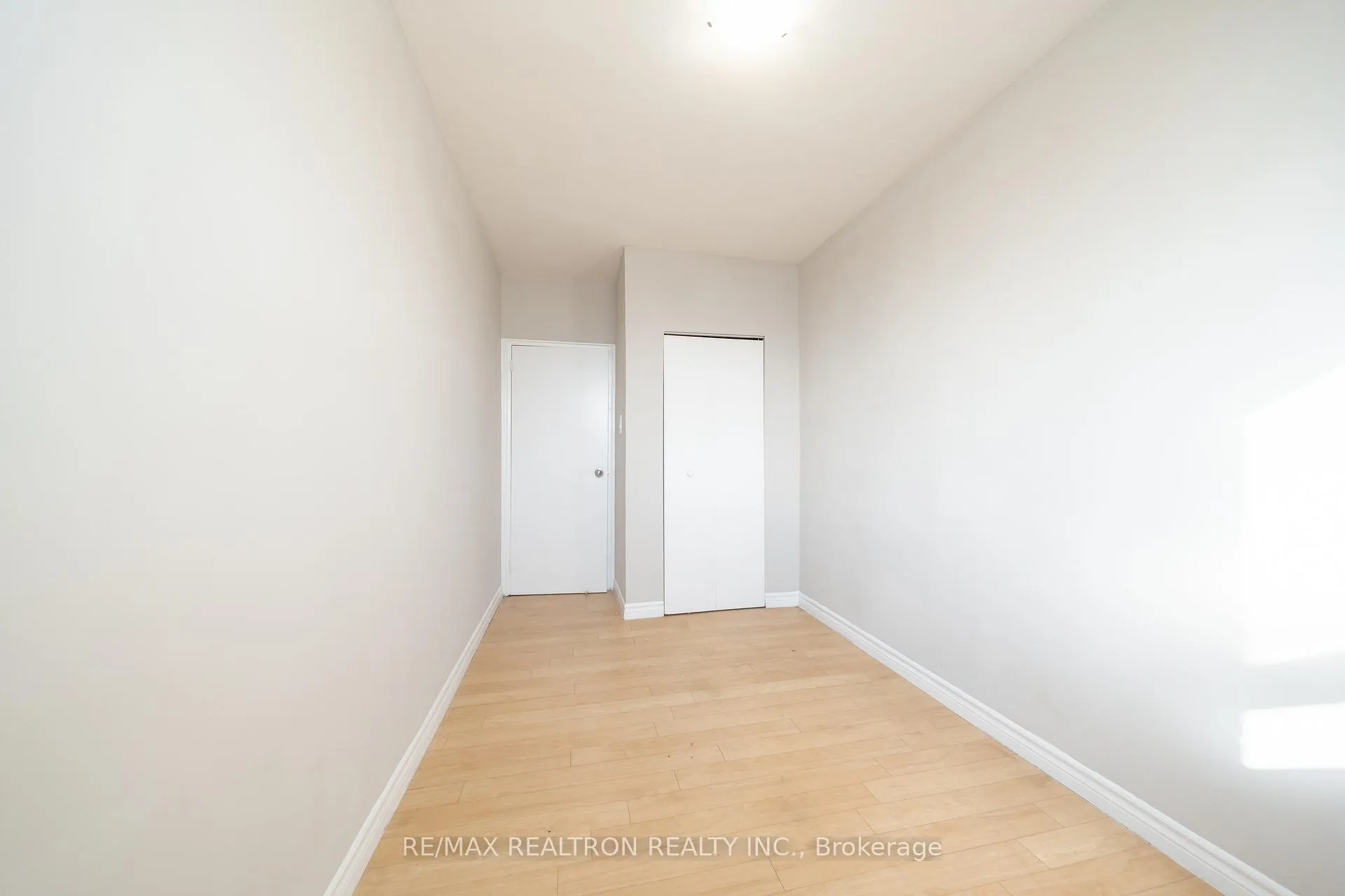 Photo 6 of Unit 432D, 468 Ottawa Street, Hamilton, Corktown — HOMEH