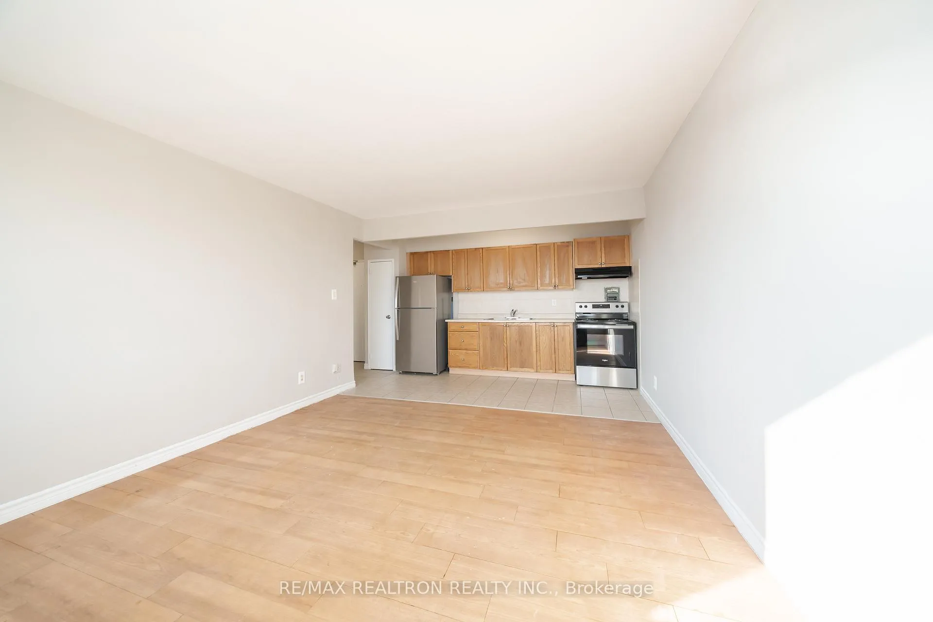 Photo 8 of Unit 432D, 468 Ottawa Street, Hamilton, Corktown — HOMEH