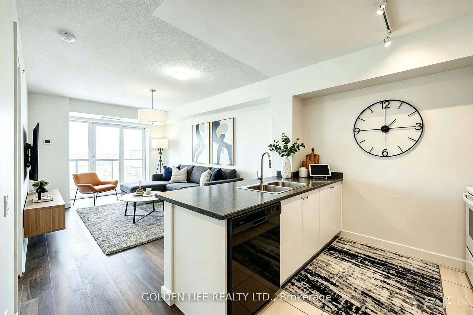 Front of Unit 1112, 8 Trent Avenue