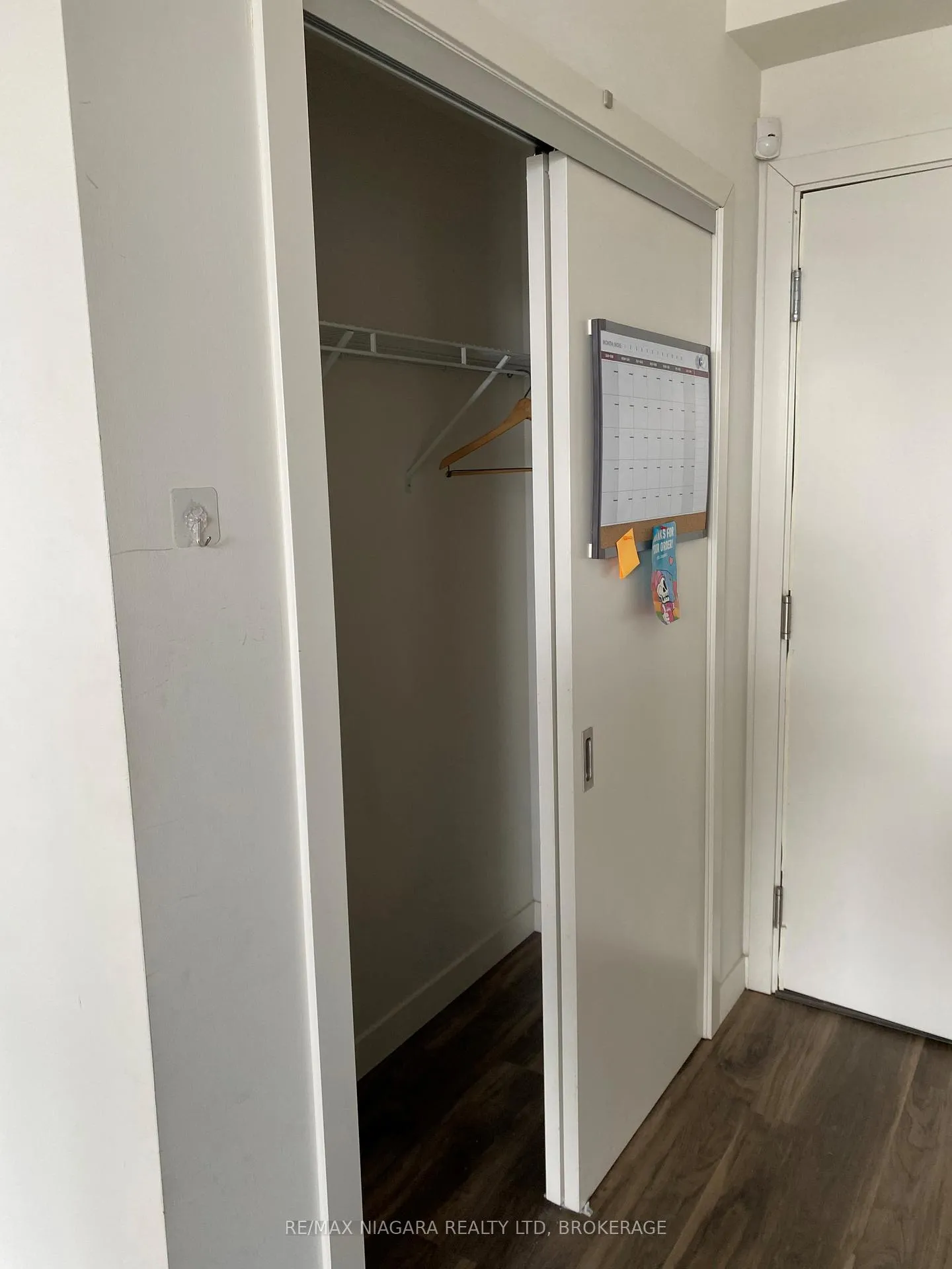 Photo 5 of Unit 2105, 2087 Fairview Street, Burlington, Freeman — HOMEH