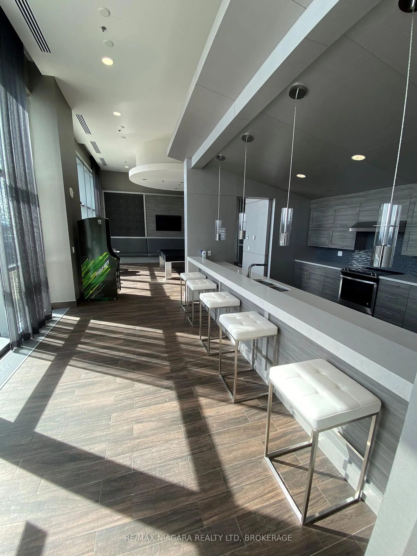 Photo 25 of Unit 2105, 2087 Fairview Street, Burlington, Freeman — HOMEH