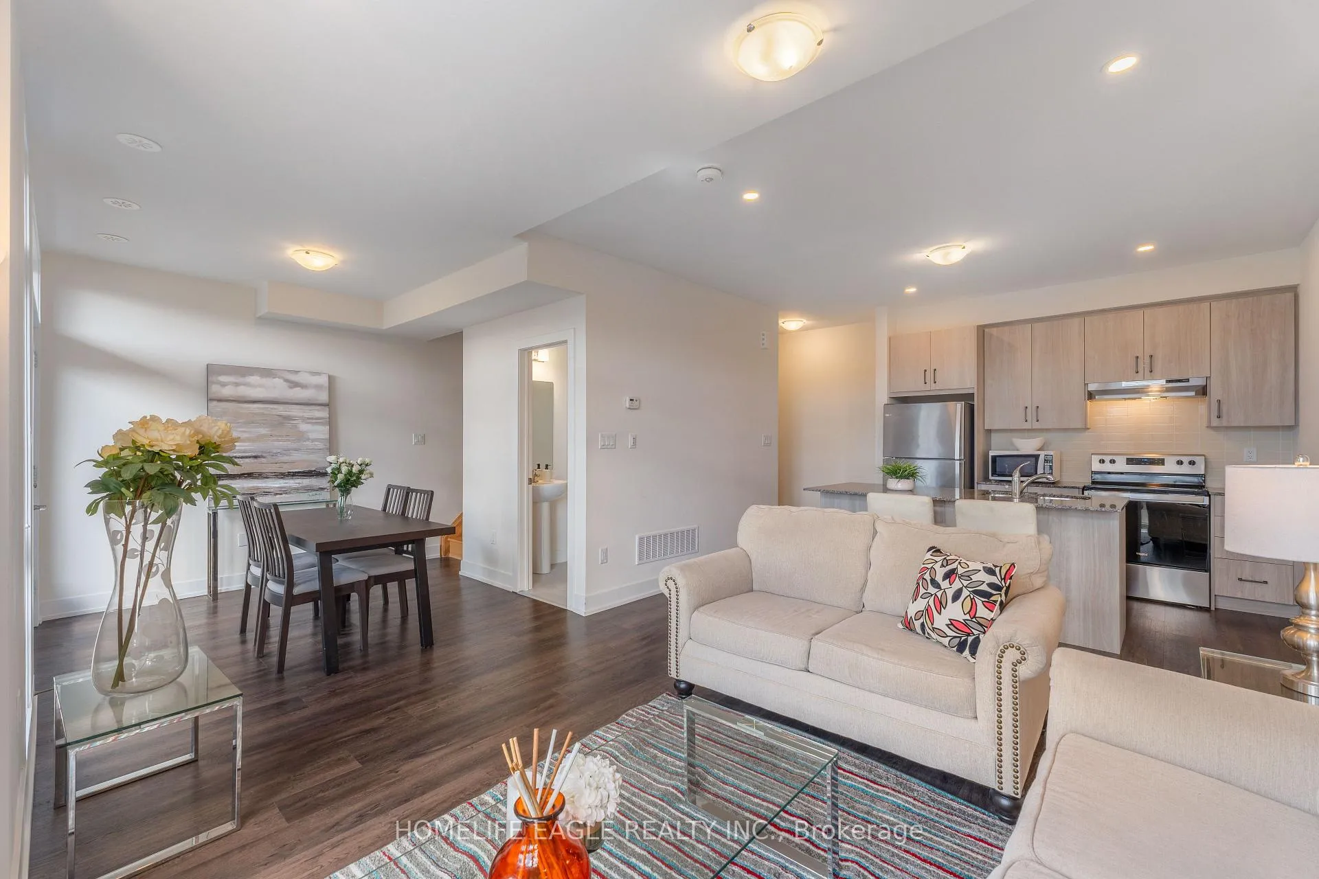Photo 5 of Unit 16, 7 Phelps Lane, Richmond Hill, Oak Ridges — HOMEH
