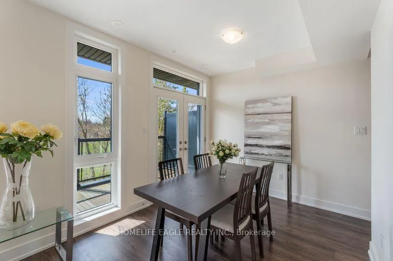 Photo 6 of Unit 16, 7 Phelps Lane, Richmond Hill, Oak Ridges — HOMEH
