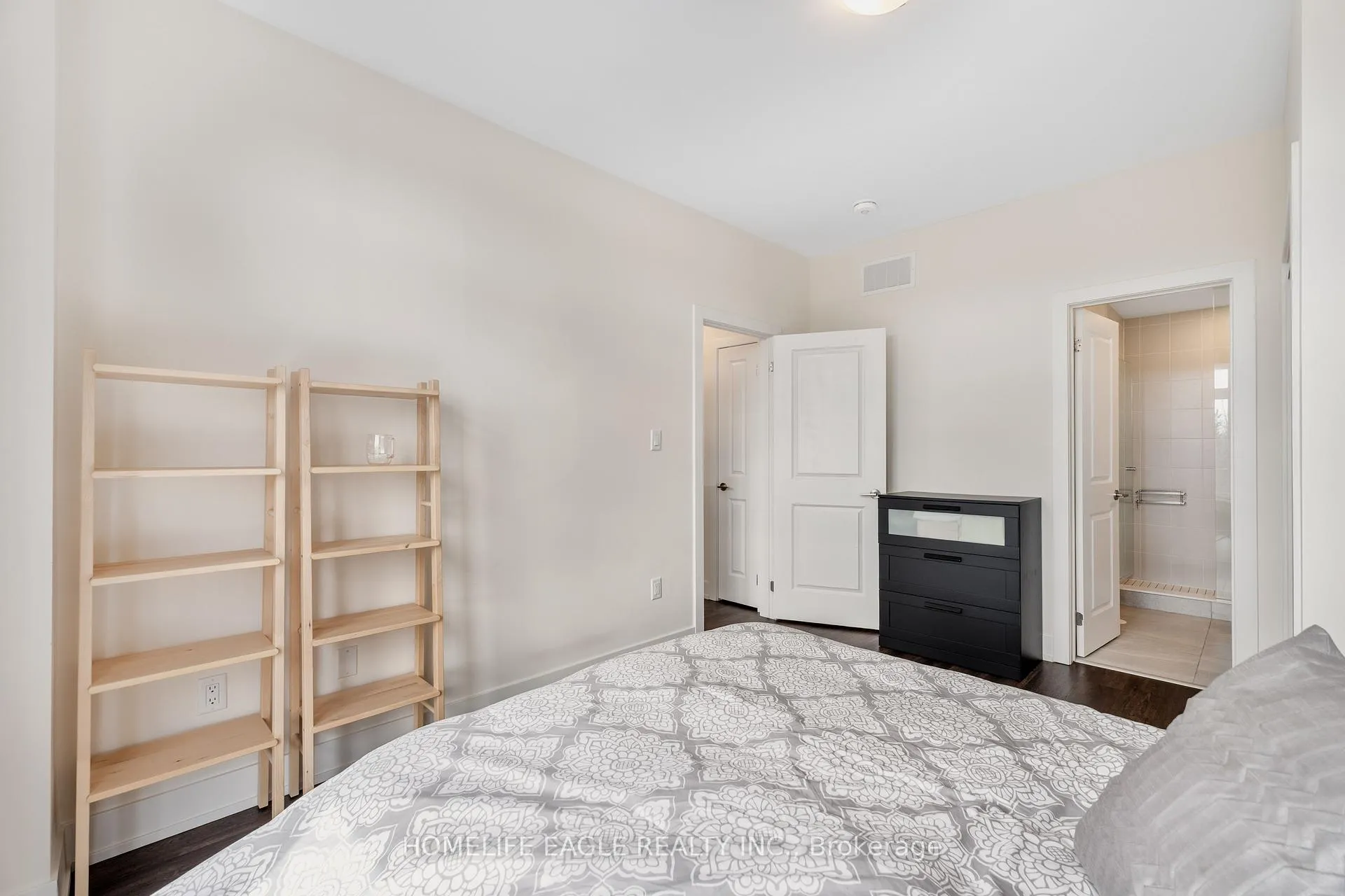 Photo 14 of Unit 16, 7 Phelps Lane, Richmond Hill, Oak Ridges — HOMEH