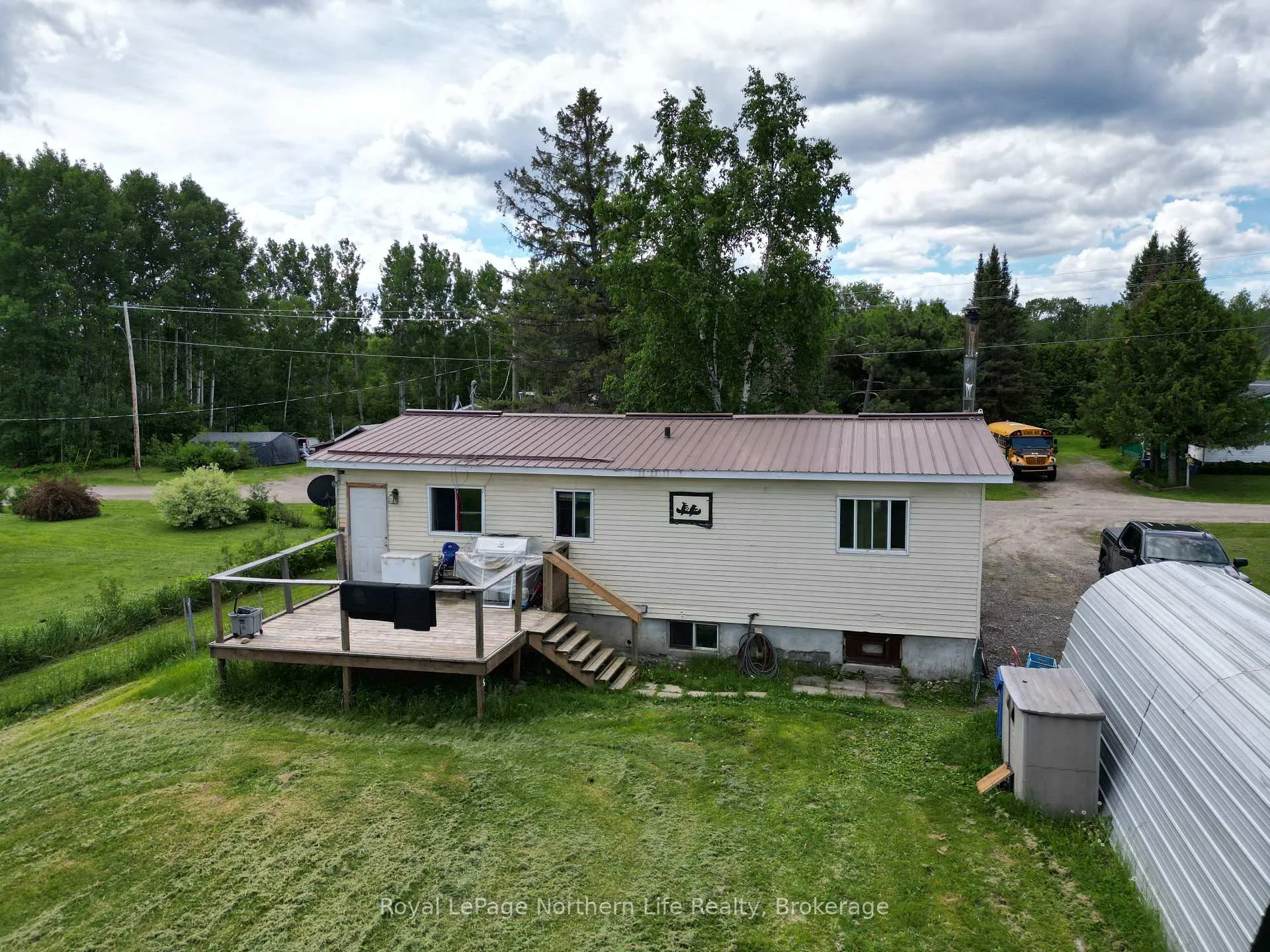 Photo 4 of 9 Fifth Street, Timiskaming, TIM - Outside - Rural — HOMEH