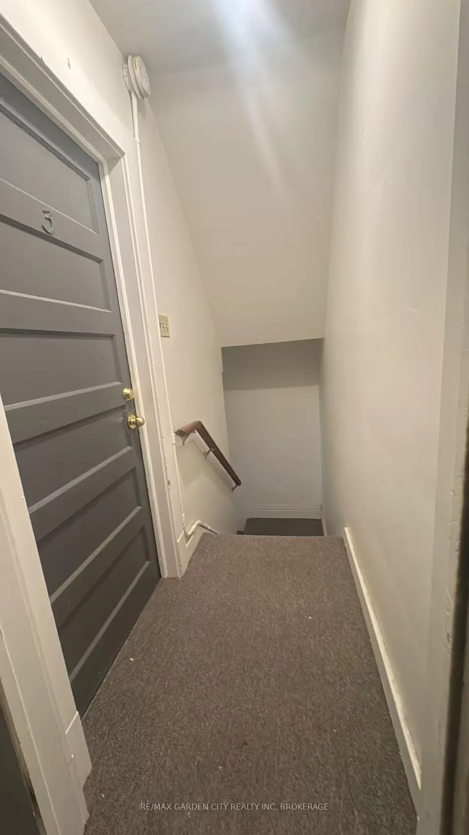 Photo 5 of Unit 2, 5 College Street, St. Catharines, Downtown — HOMEH