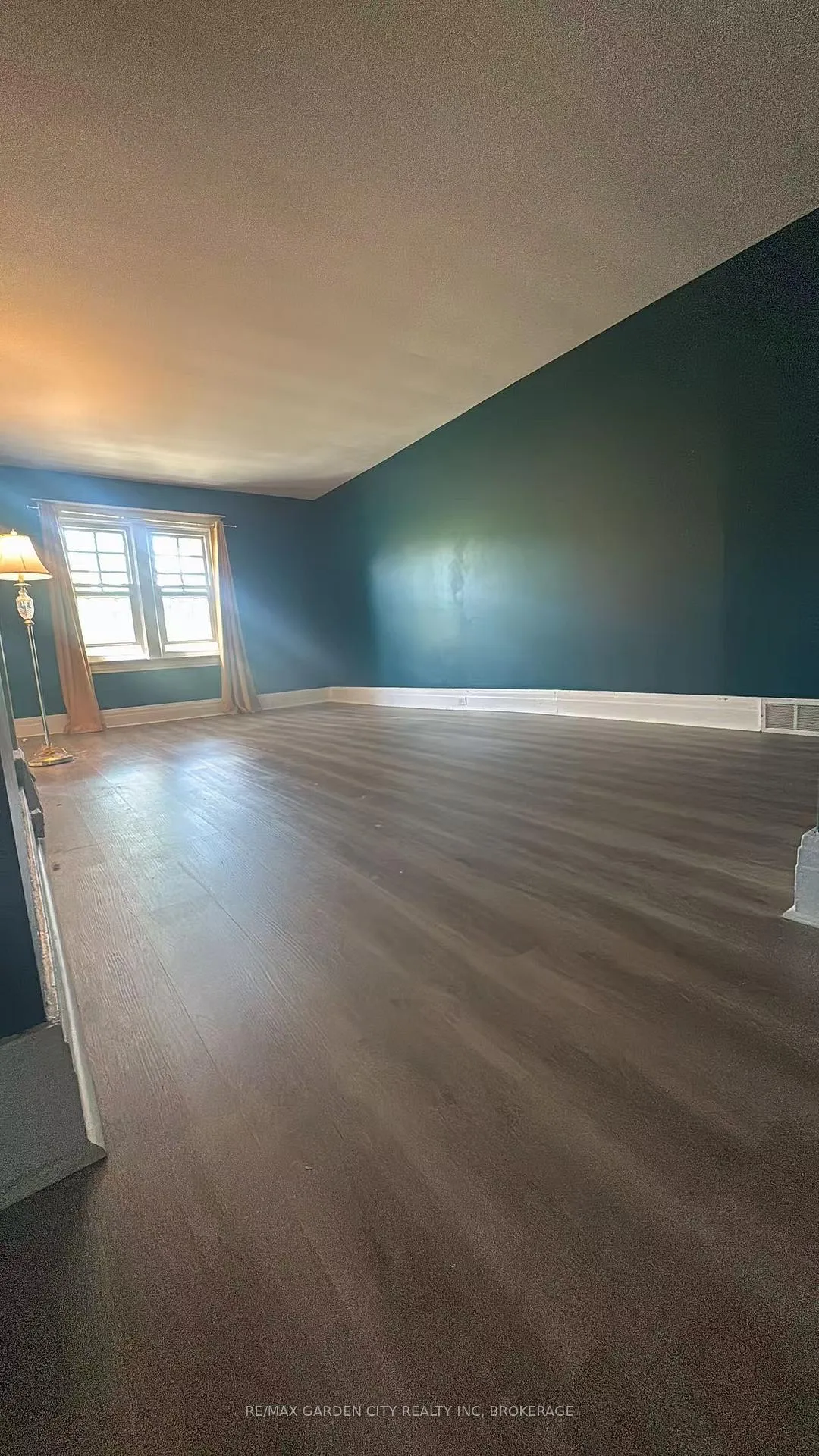 Photo 8 of Unit 2, 5 College Street, St. Catharines, Downtown — HOMEH