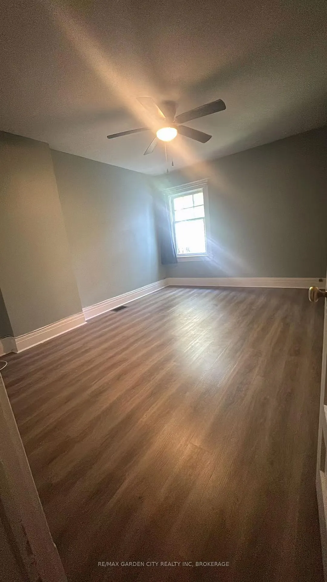 Photo 13 of Unit 2, 5 College Street, St. Catharines, Downtown — HOMEH