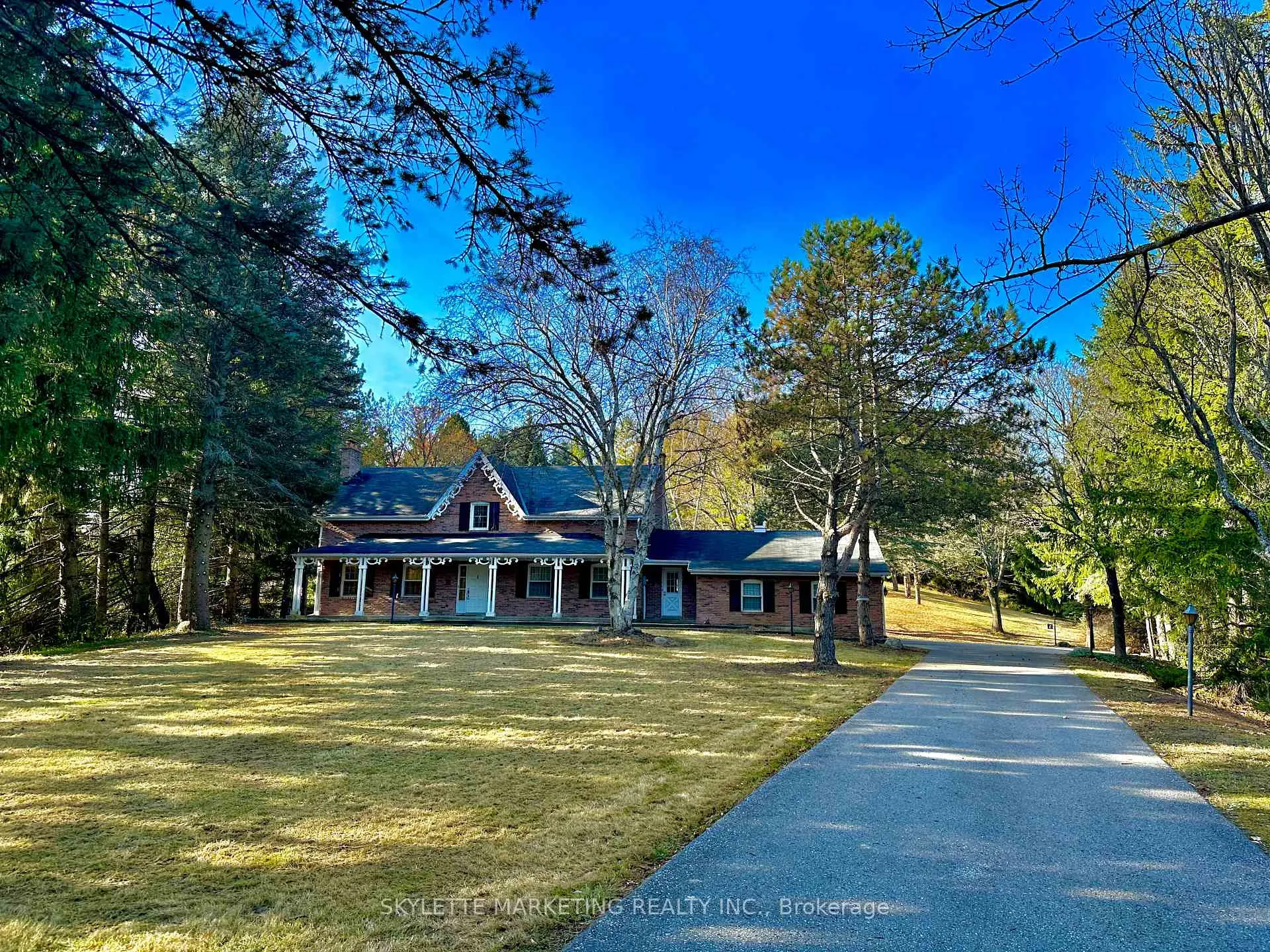 Photo 1 of 8 Blue Grass Drive, Aurora, Aurora Estates — HOMEH