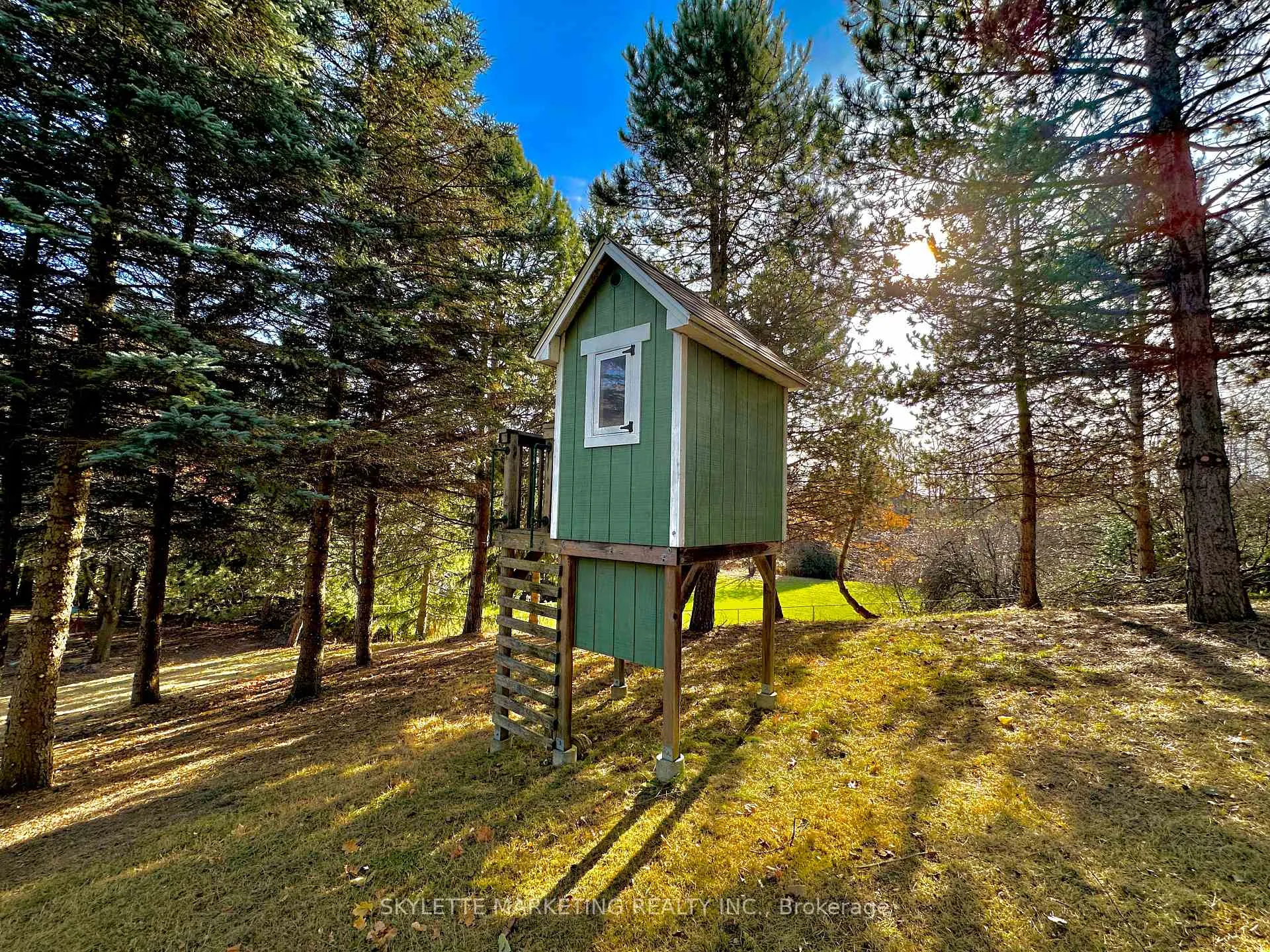 Photo 4 of 8 Blue Grass Drive, Aurora, Aurora Estates — HOMEH