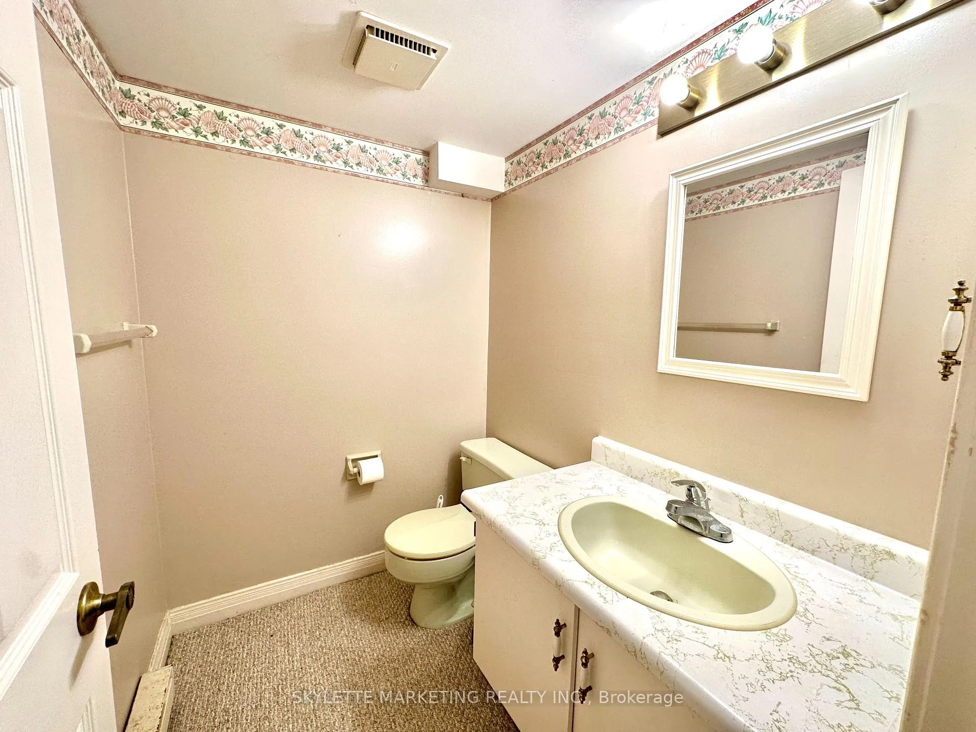 Photo 31 of 8 Blue Grass Drive, Aurora, Aurora Estates — HOMEH