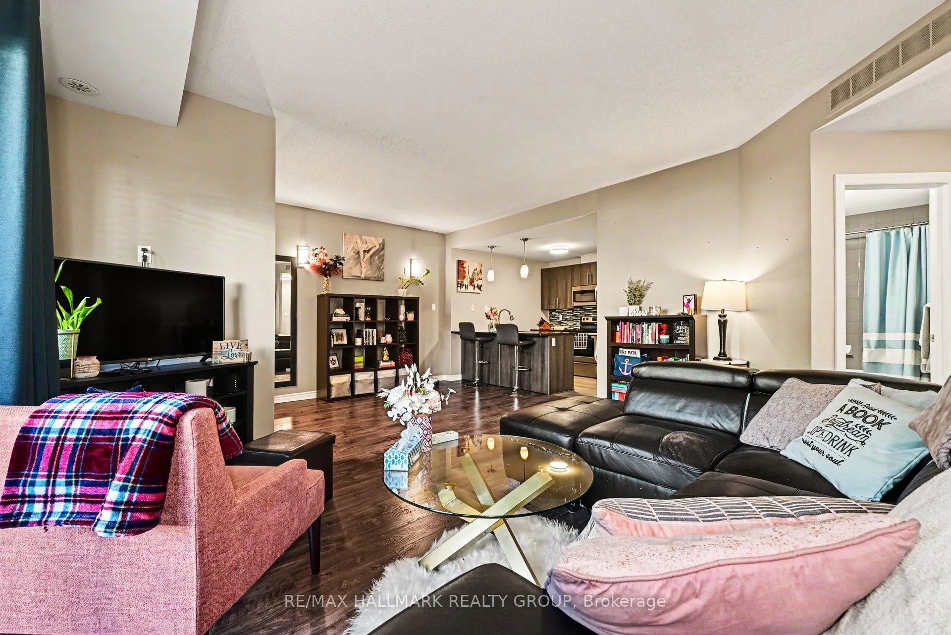 Photo 4 of 140 Mocha Private, Ottawa, Blossom Park/Kemp Park/Findlay Creek — HOMEH