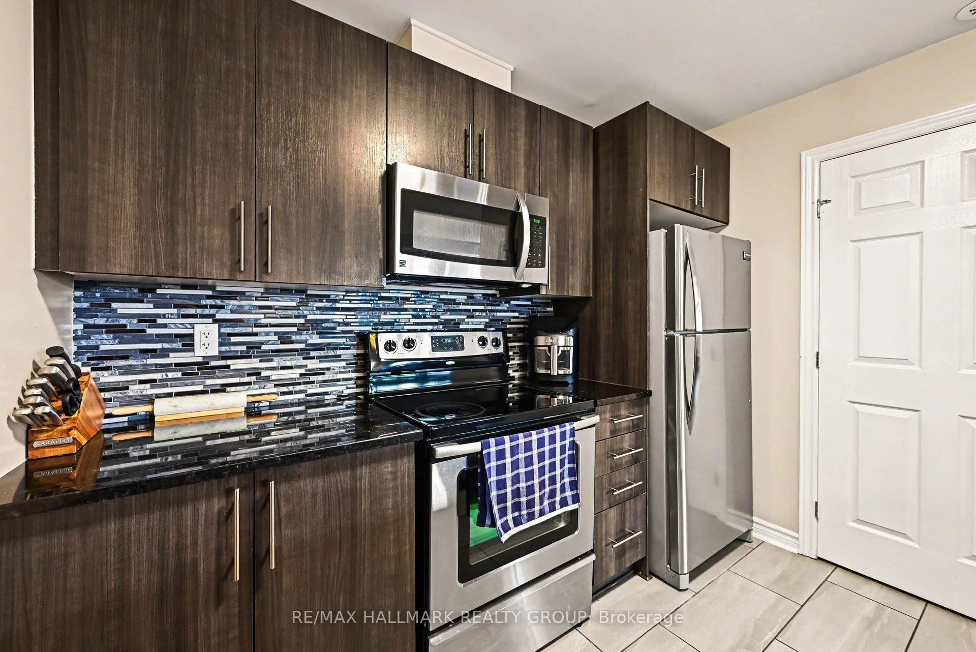 Photo 8 of 140 Mocha Private, Ottawa, Blossom Park/Kemp Park/Findlay Creek — HOMEH