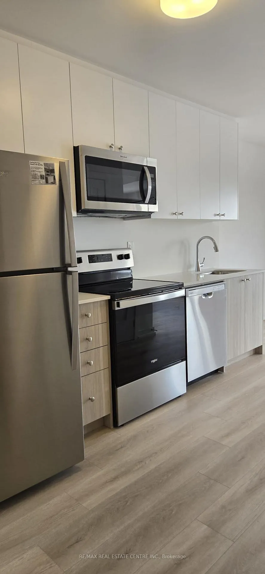 Photo 4 of Unit R-14, 25 Palace Street, Kitchener, Laurentian Hills — HOMEH