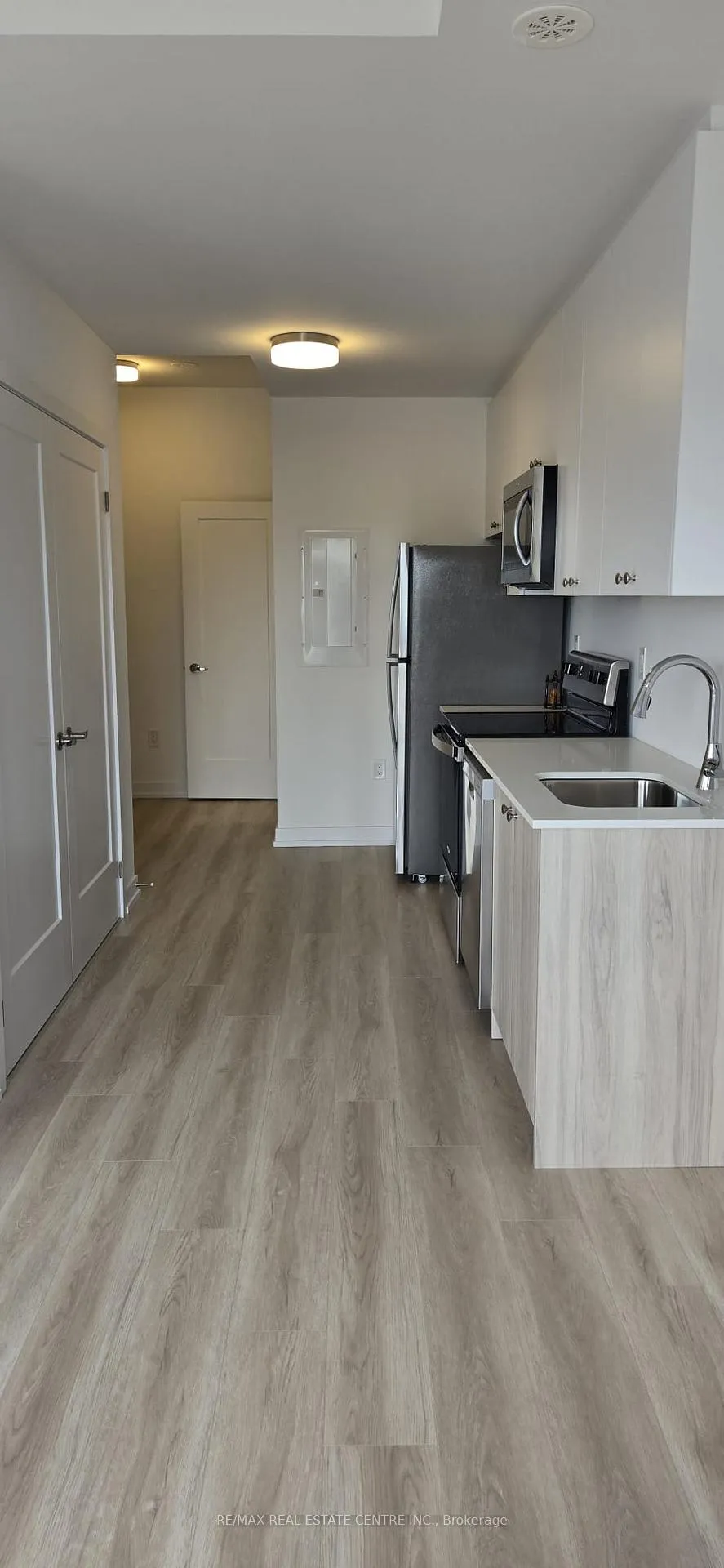 Photo 8 of Unit R-14, 25 Palace Street, Kitchener, Laurentian Hills — HOMEH