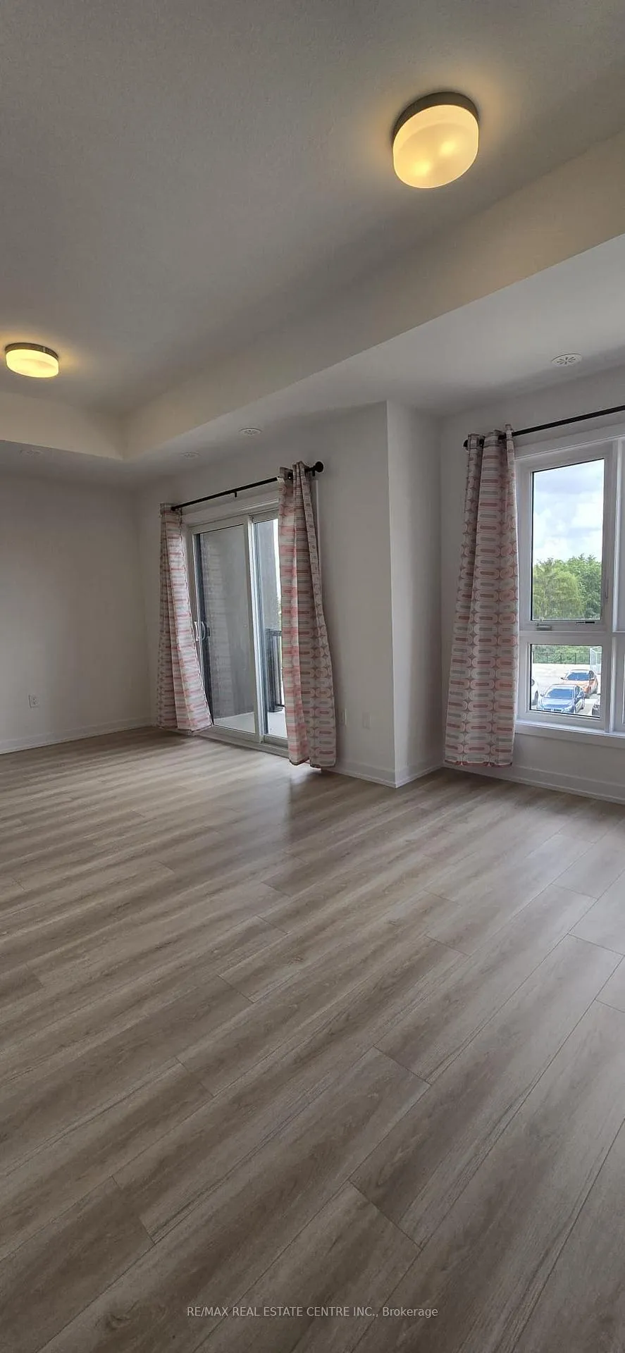 Photo 12 of Unit R-14, 25 Palace Street, Kitchener, Laurentian Hills — HOMEH