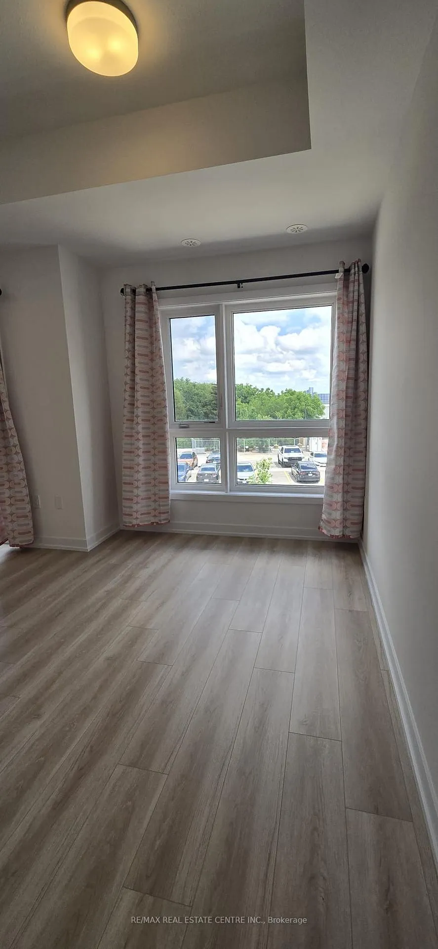 Photo 13 of Unit R-14, 25 Palace Street, Kitchener, Laurentian Hills — HOMEH