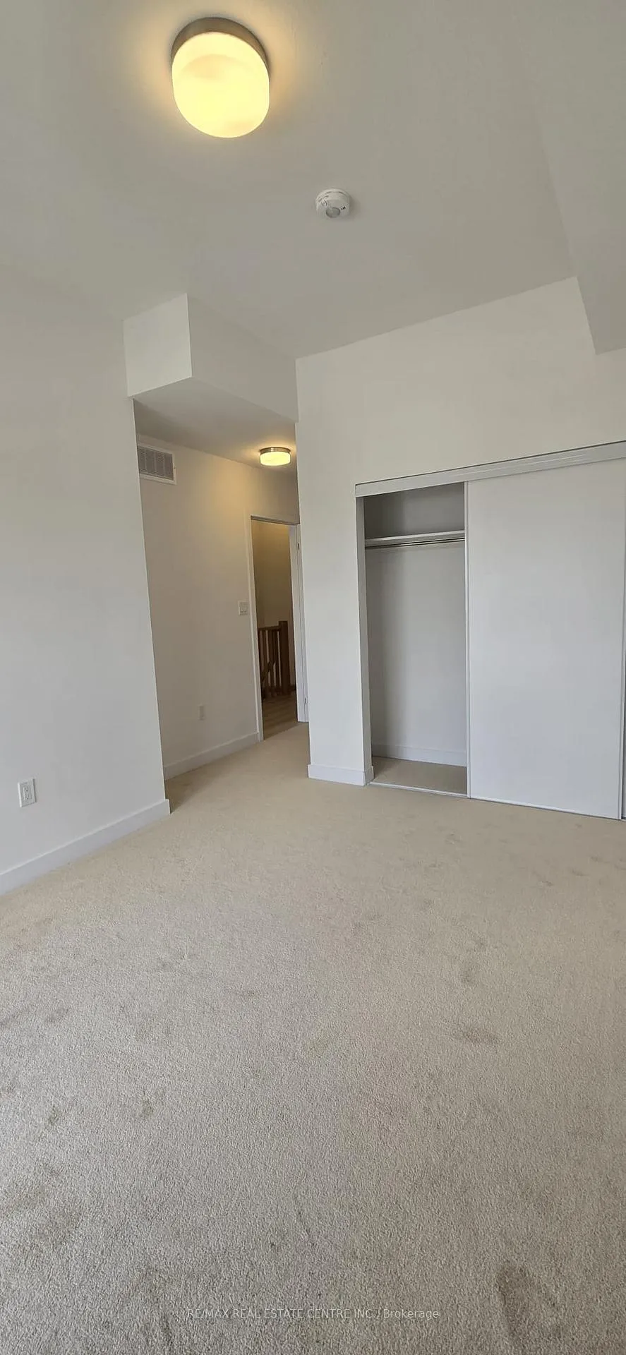 Photo 25 of Unit R-14, 25 Palace Street, Kitchener, Laurentian Hills — HOMEH