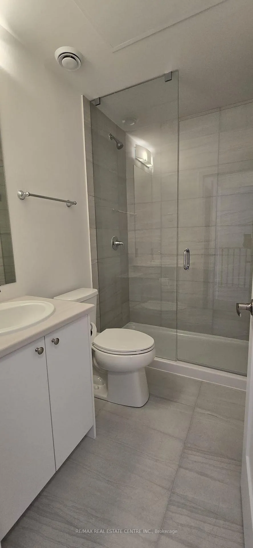Photo 26 of Unit R-14, 25 Palace Street, Kitchener, Laurentian Hills — HOMEH