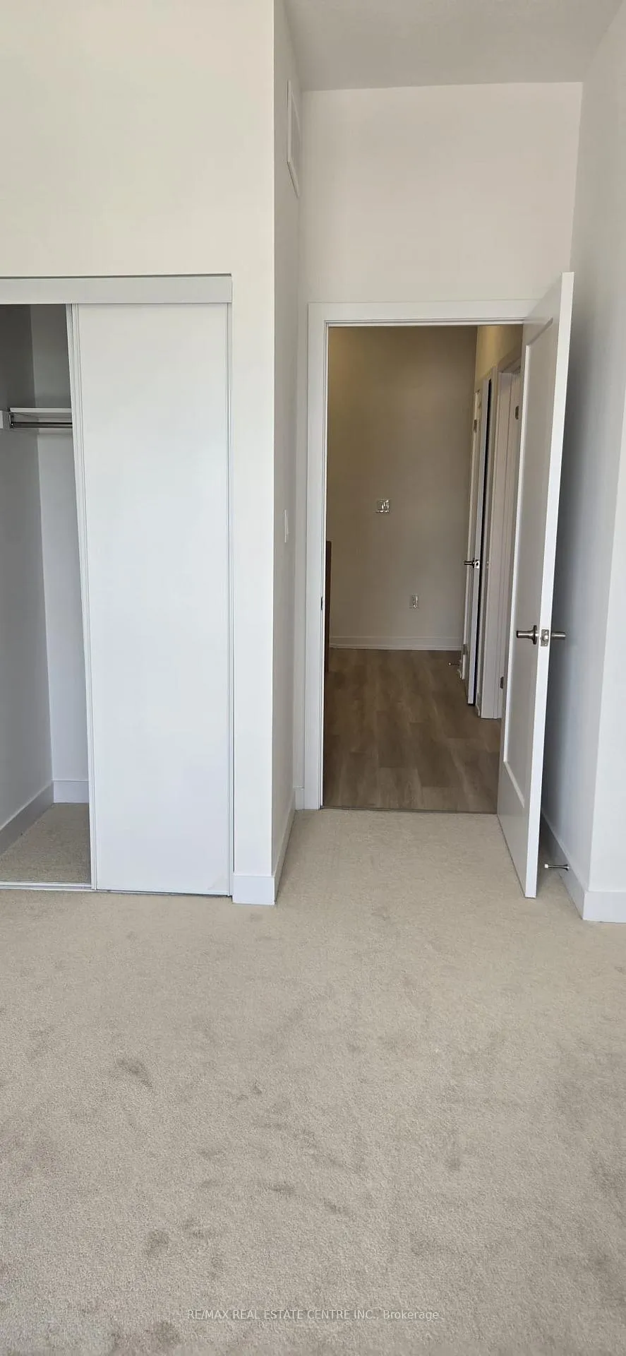 Photo 29 of Unit R-14, 25 Palace Street, Kitchener, Laurentian Hills — HOMEH