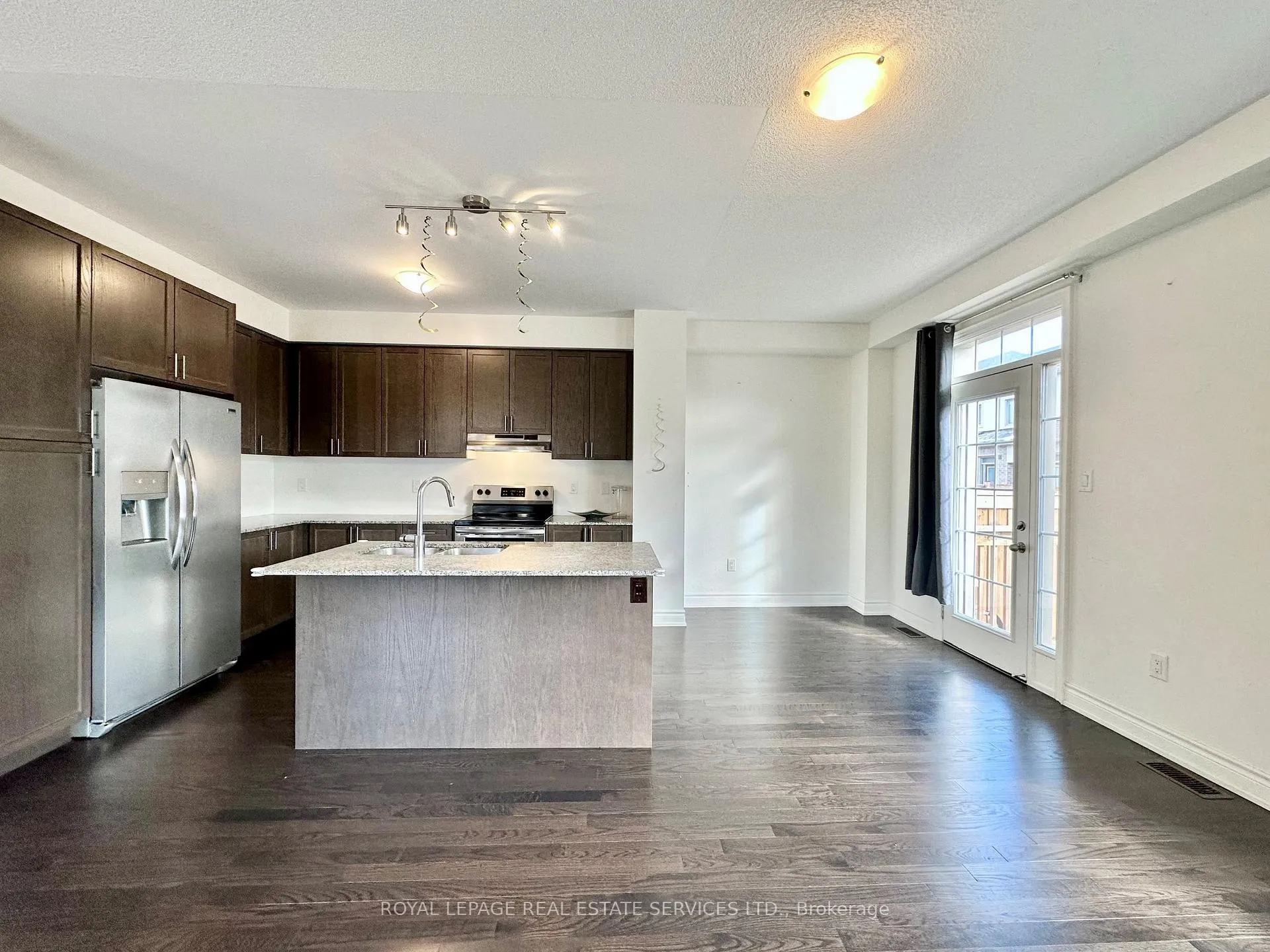 Photo 8 of 1355 Restivo Lane, Milton, Ford — HOMEH