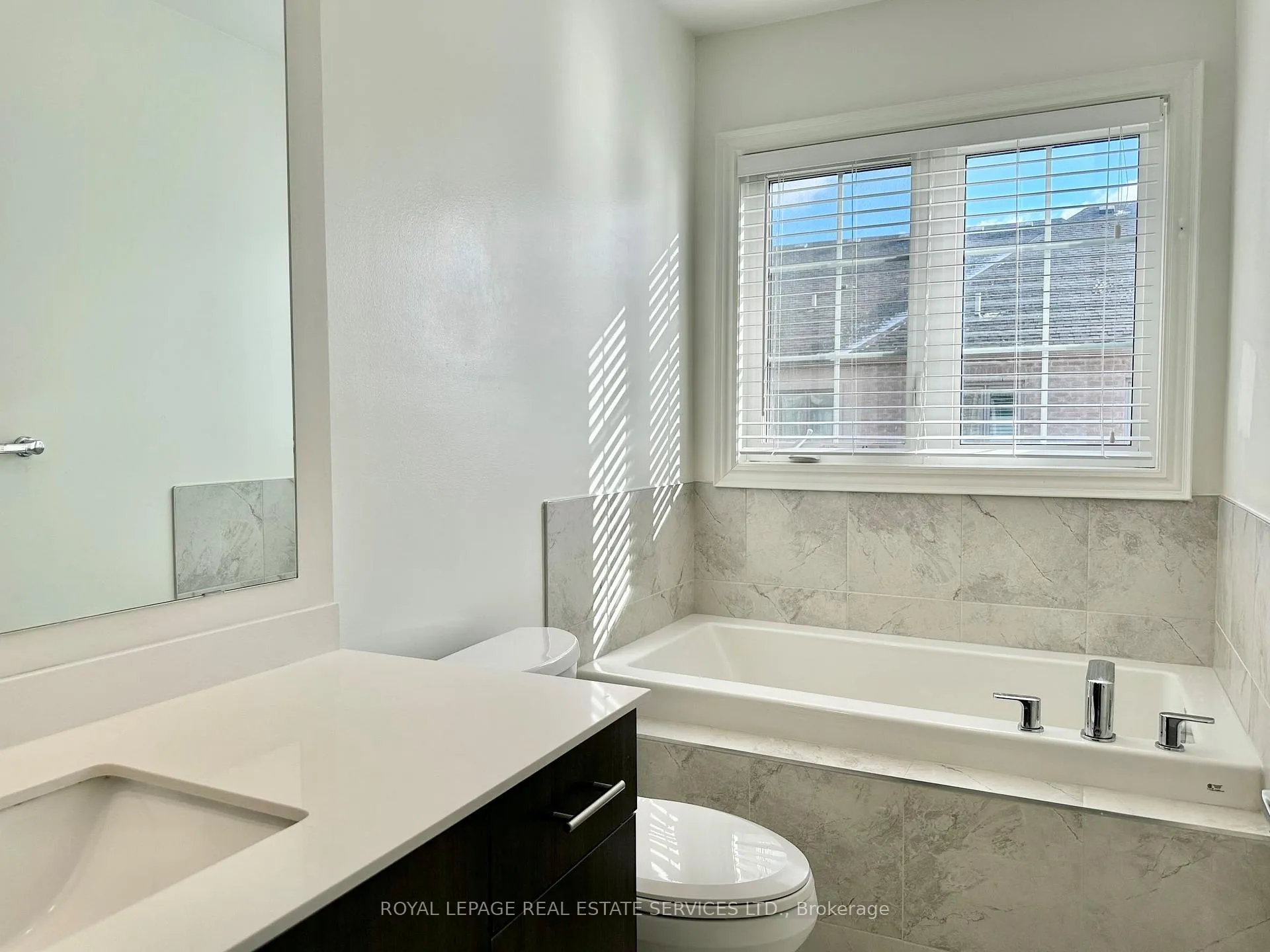 Photo 14 of 1355 Restivo Lane, Milton, Ford — HOMEH
