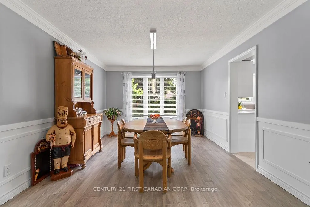 Photo 9 of 1677 Phillbrook Crescent, London, North B — HOMEH