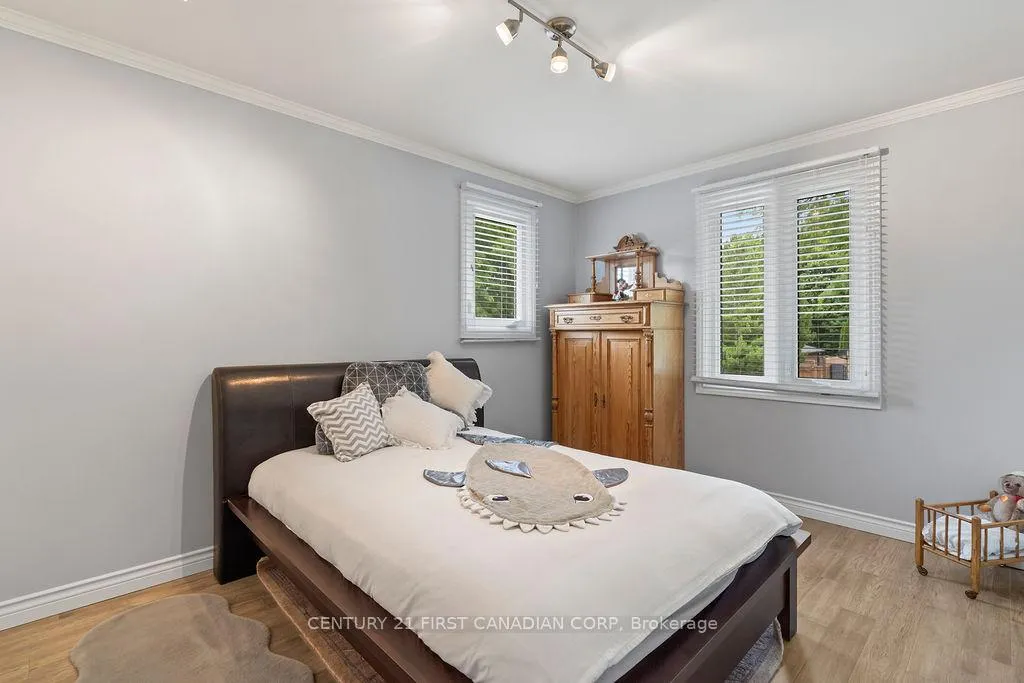 Photo 29 of 1677 Phillbrook Crescent, London, North B — HOMEH