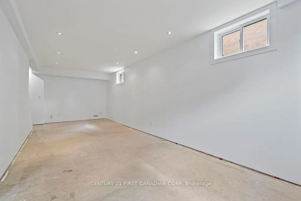 Photo 31 of 1677 Phillbrook Crescent, London, North B — HOMEH