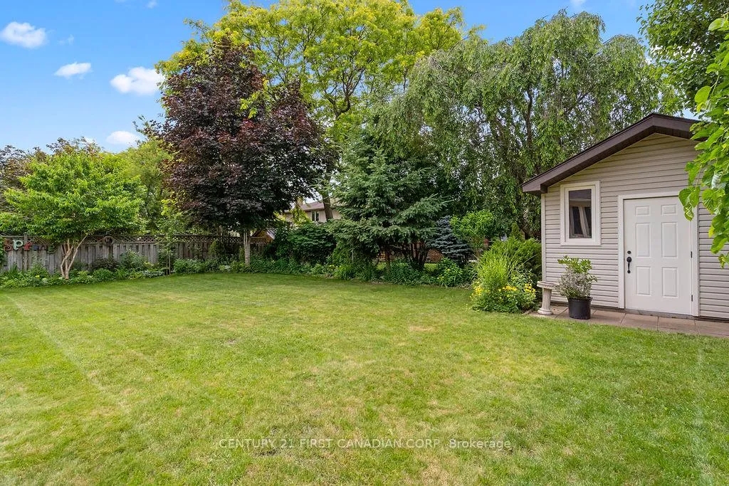 Photo 41 of 1677 Phillbrook Crescent, London, North B — HOMEH