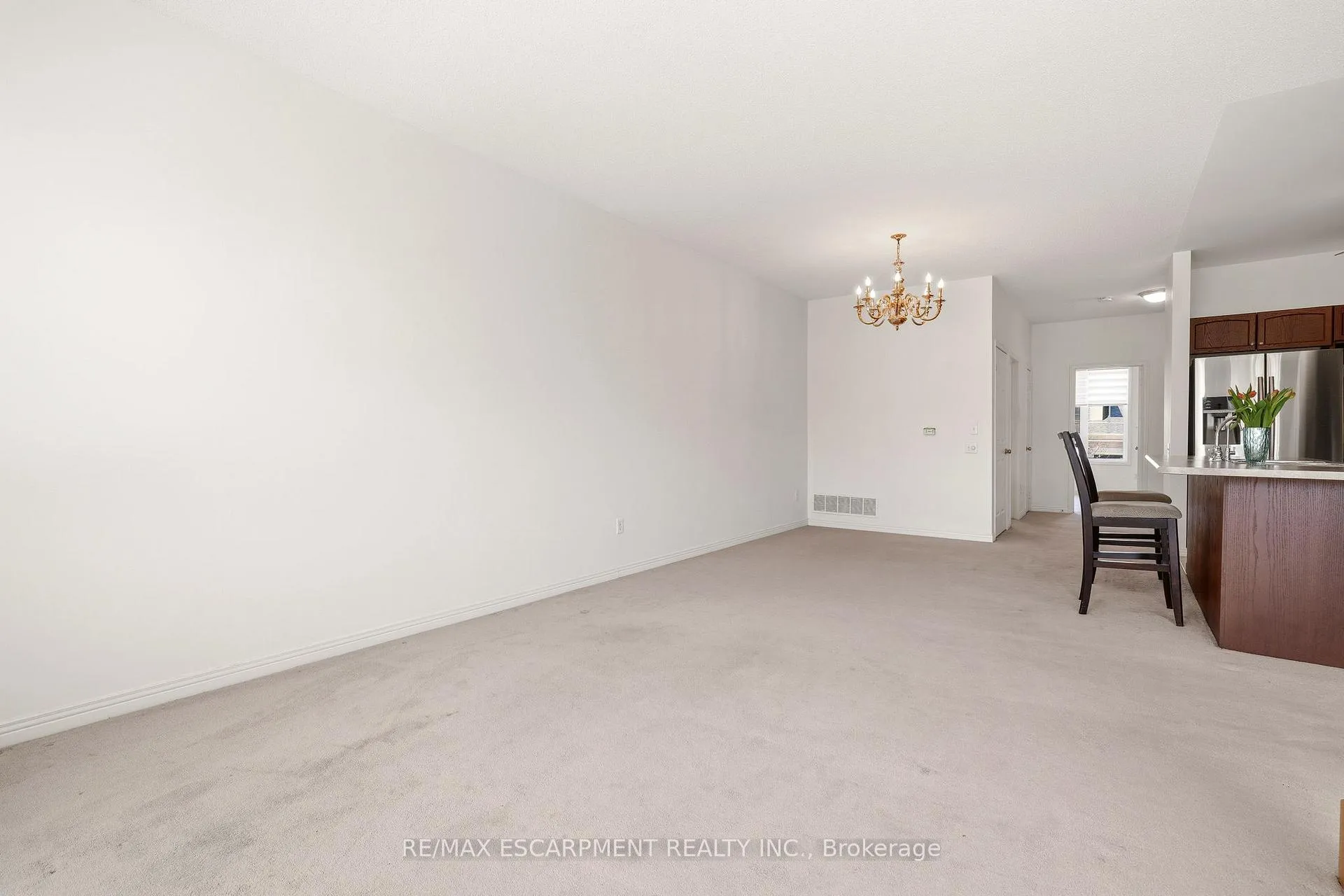 Photo 12 of Unit 40, 4400 Millcroft Park Drive, Burlington, Rose — HOMEH