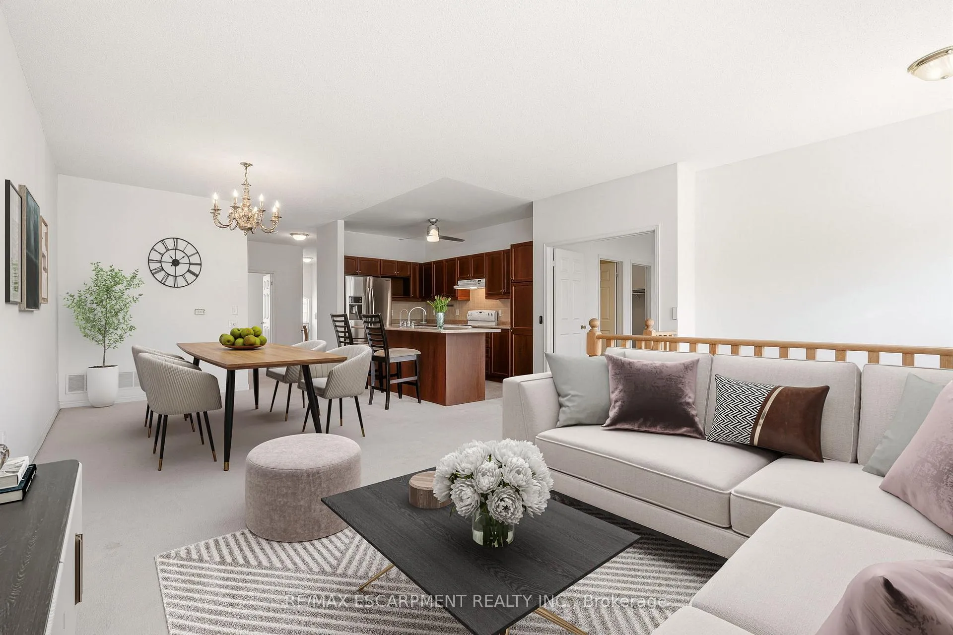 Photo 13 of Unit 40, 4400 Millcroft Park Drive, Burlington, Rose — HOMEH