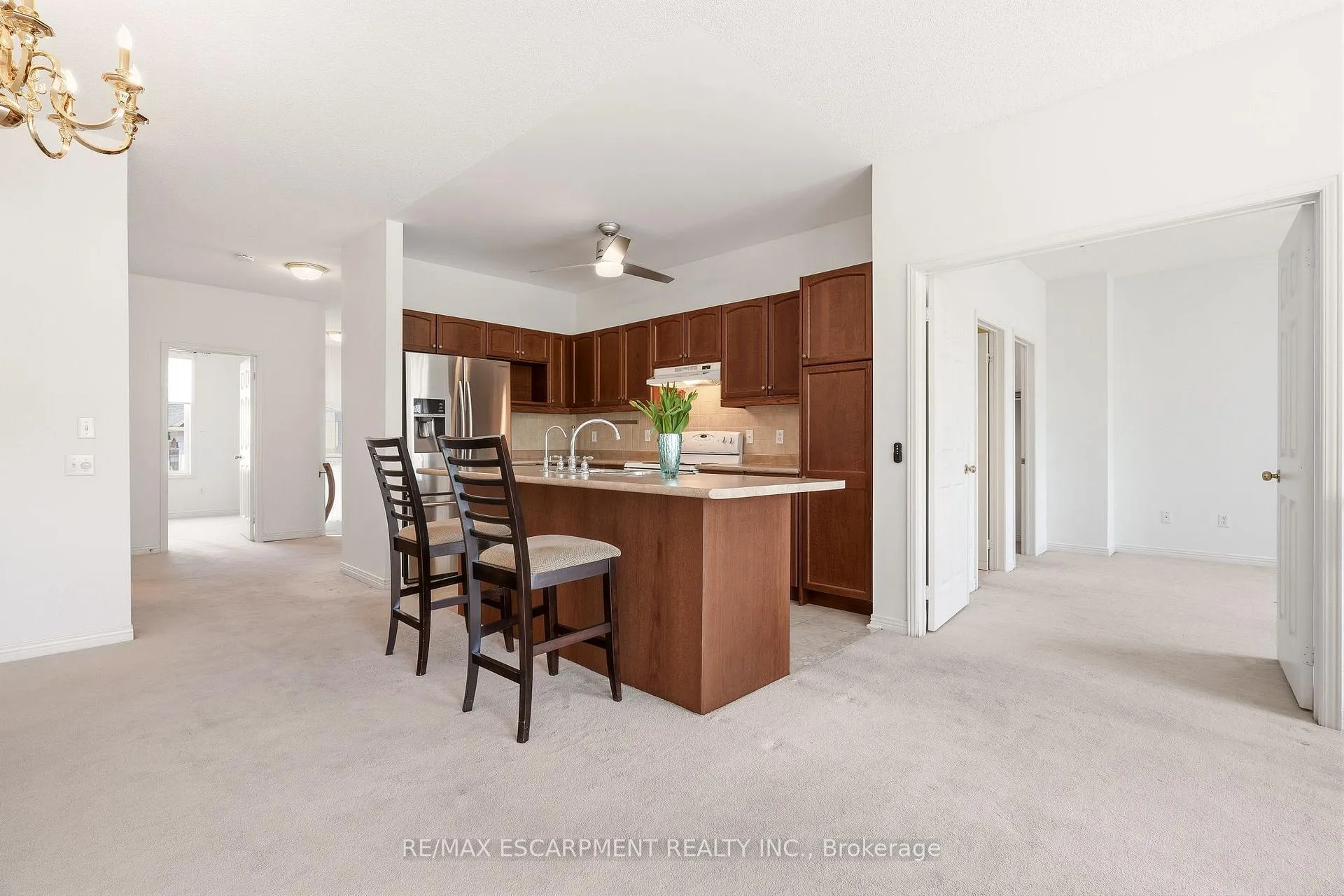 Photo 18 of Unit 40, 4400 Millcroft Park Drive, Burlington, Rose — HOMEH