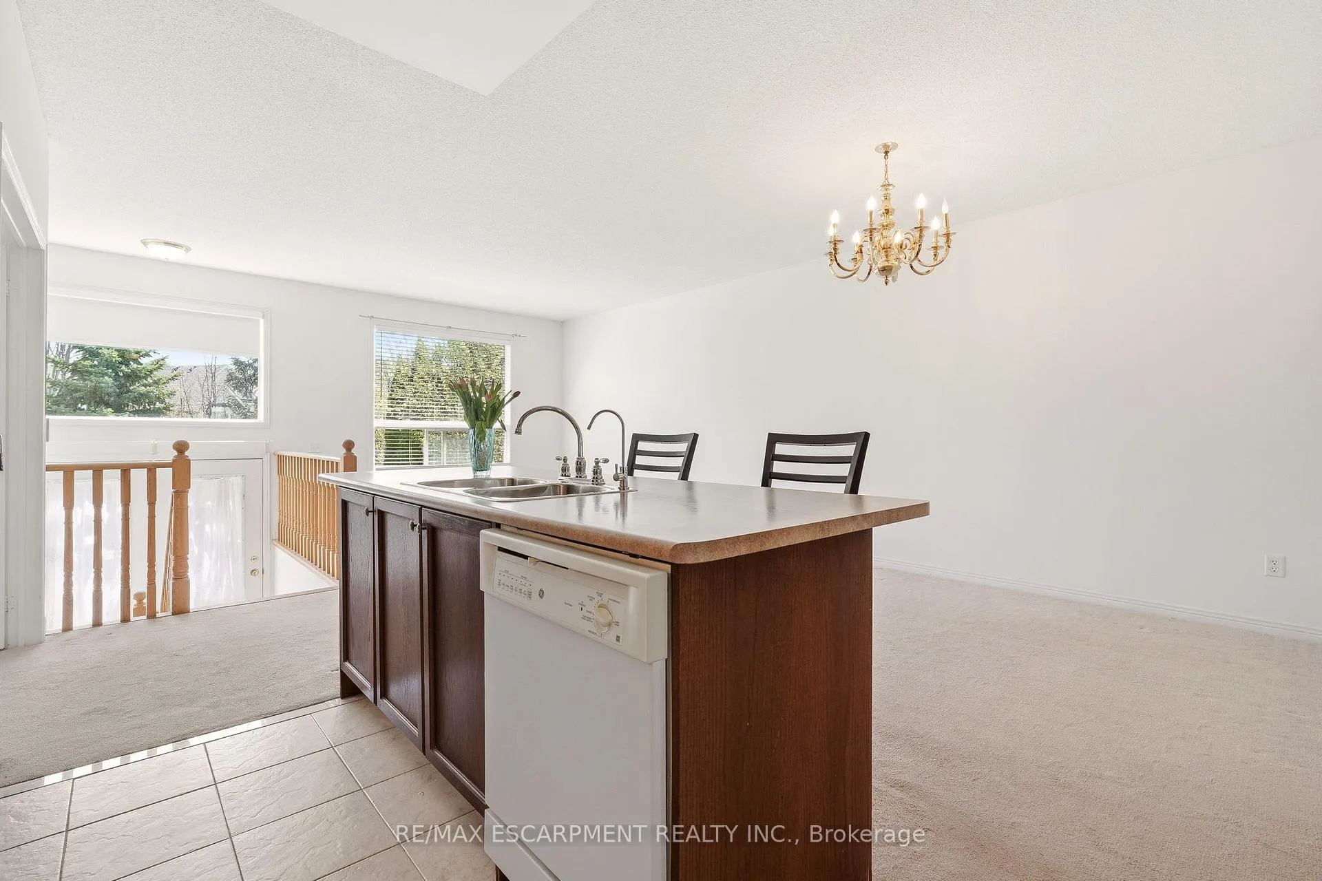 Photo 21 of Unit 40, 4400 Millcroft Park Drive, Burlington, Rose — HOMEH