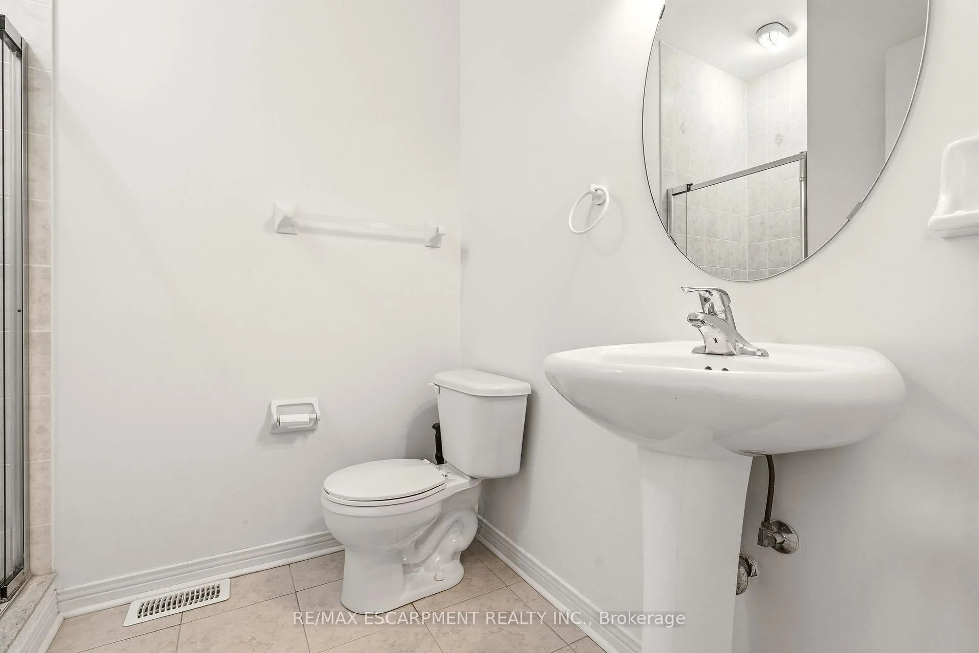 Photo 23 of Unit 40, 4400 Millcroft Park Drive, Burlington, Rose — HOMEH