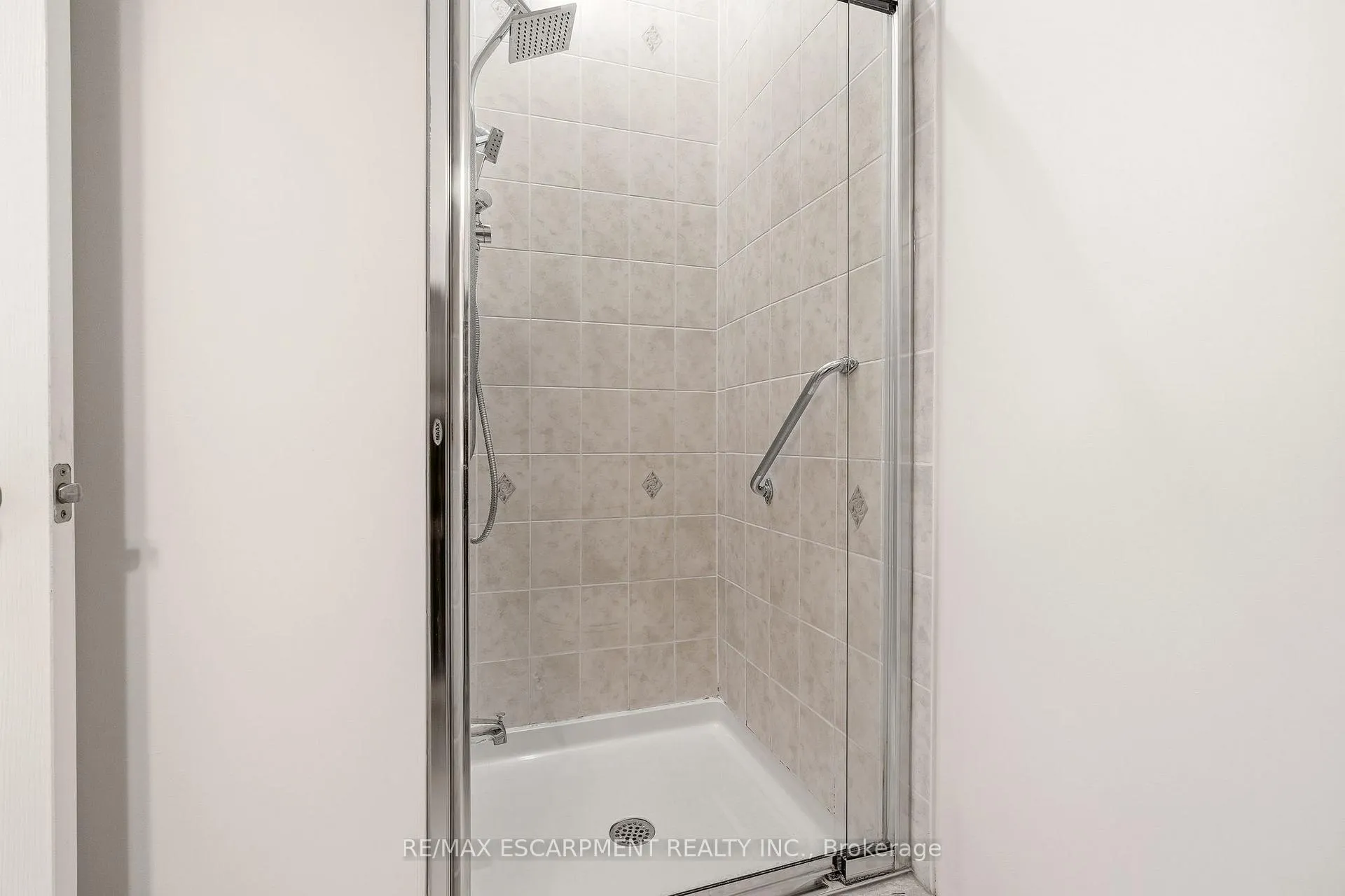 Photo 24 of Unit 40, 4400 Millcroft Park Drive, Burlington, Rose — HOMEH