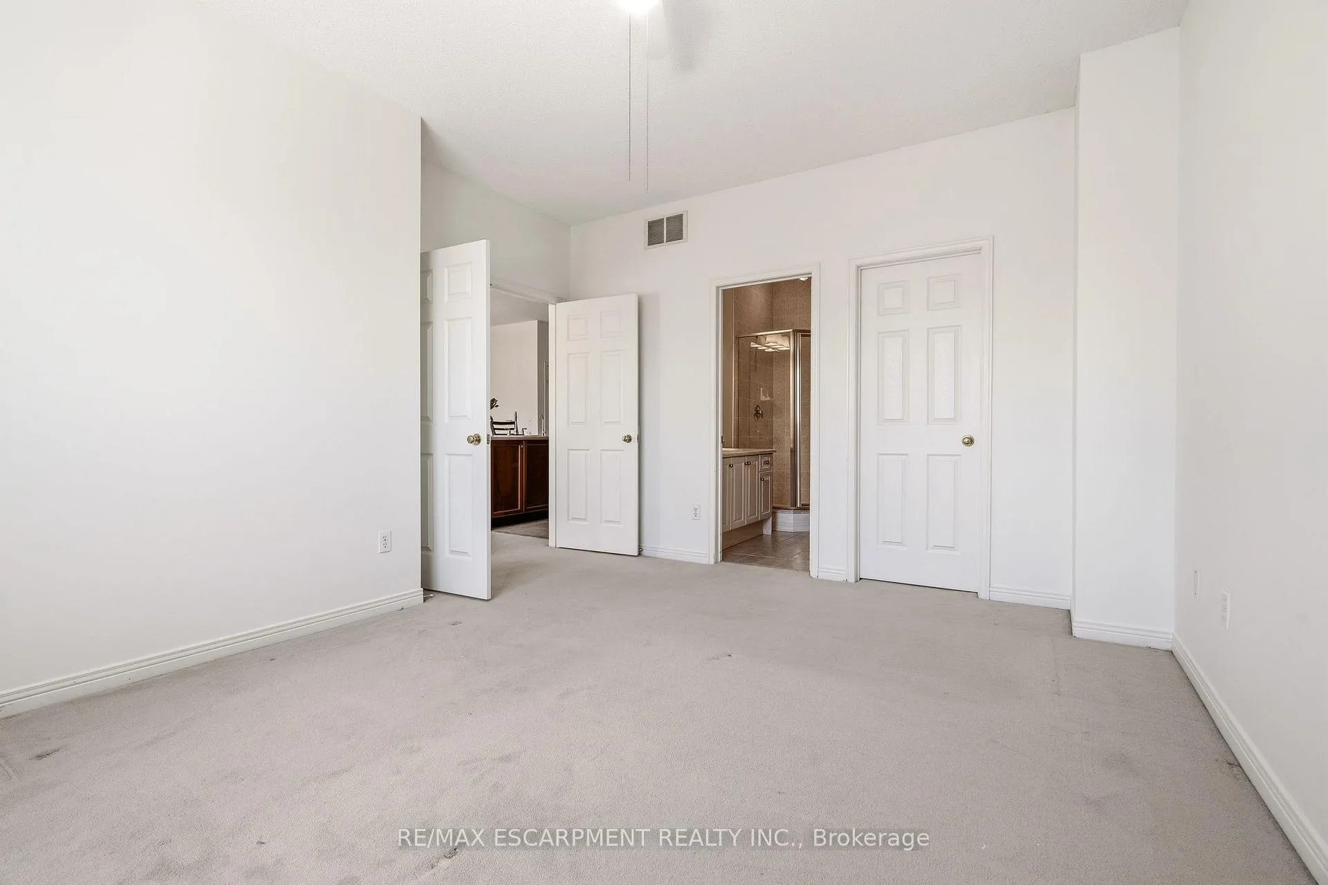 Photo 25 of Unit 40, 4400 Millcroft Park Drive, Burlington, Rose — HOMEH