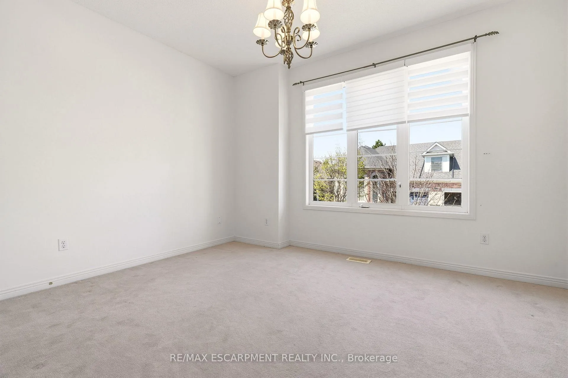 Photo 29 of Unit 40, 4400 Millcroft Park Drive, Burlington, Rose — HOMEH