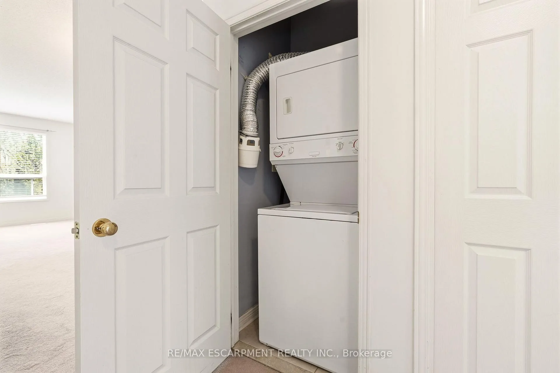 Photo 31 of Unit 40, 4400 Millcroft Park Drive, Burlington, Rose — HOMEH