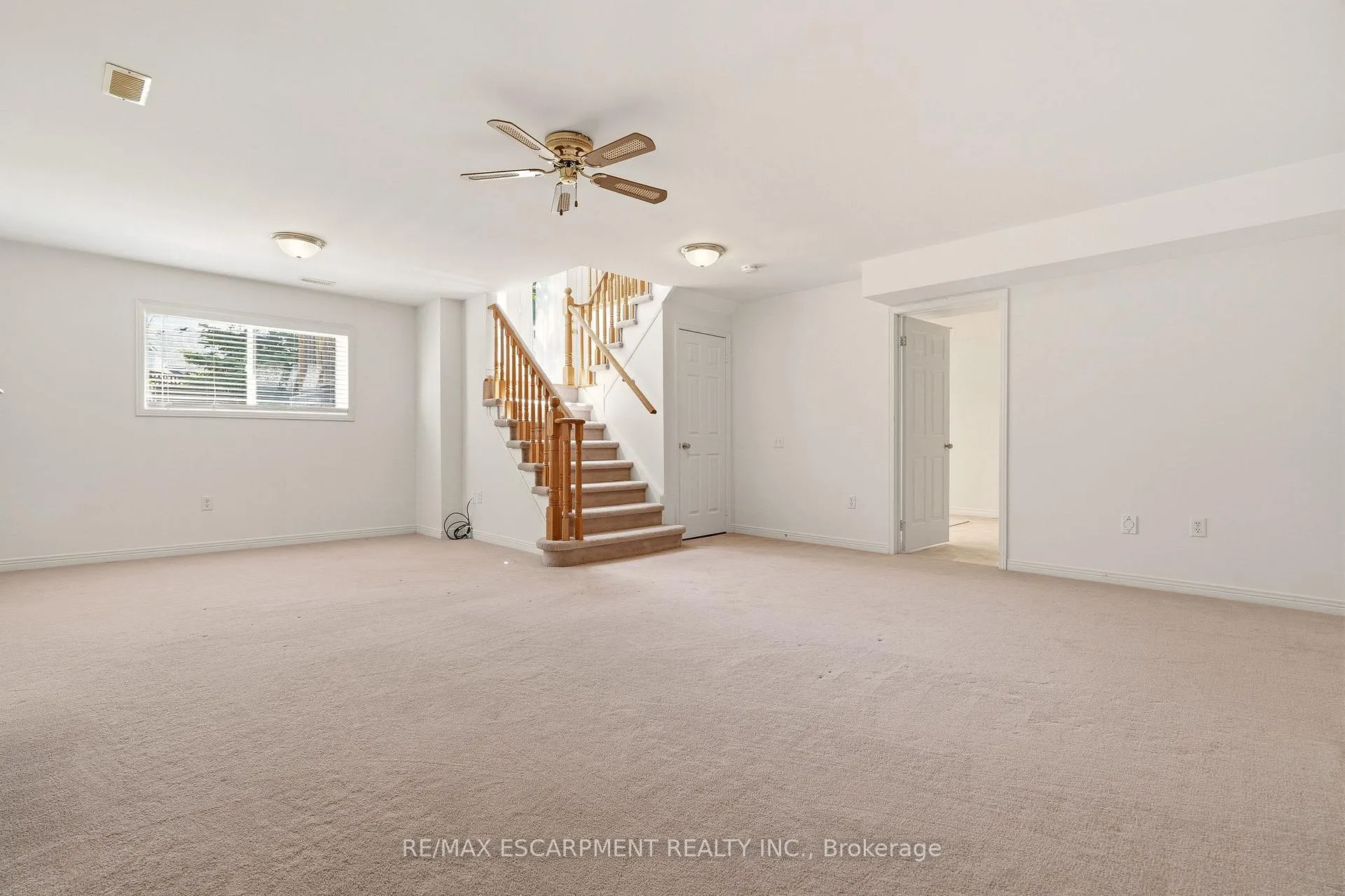 Photo 34 of Unit 40, 4400 Millcroft Park Drive, Burlington, Rose — HOMEH