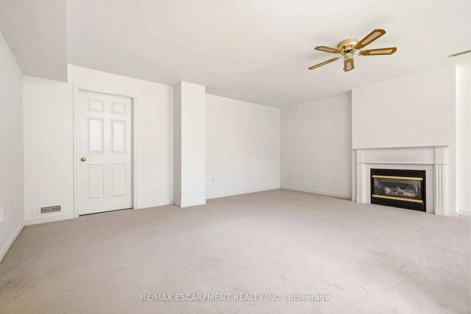Photo 36 of Unit 40, 4400 Millcroft Park Drive, Burlington, Rose — HOMEH
